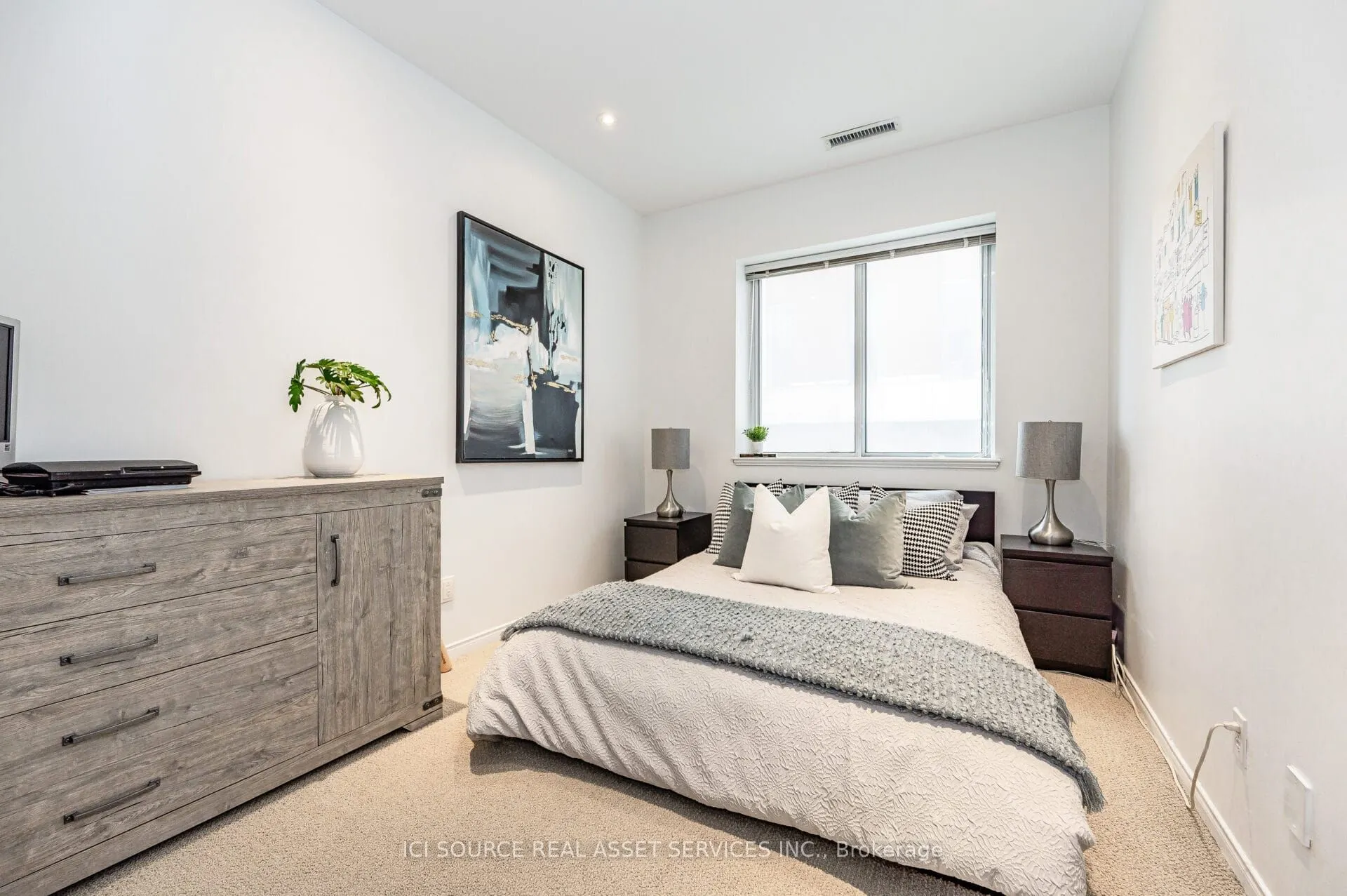 600 Eglinton Avenue E, #308