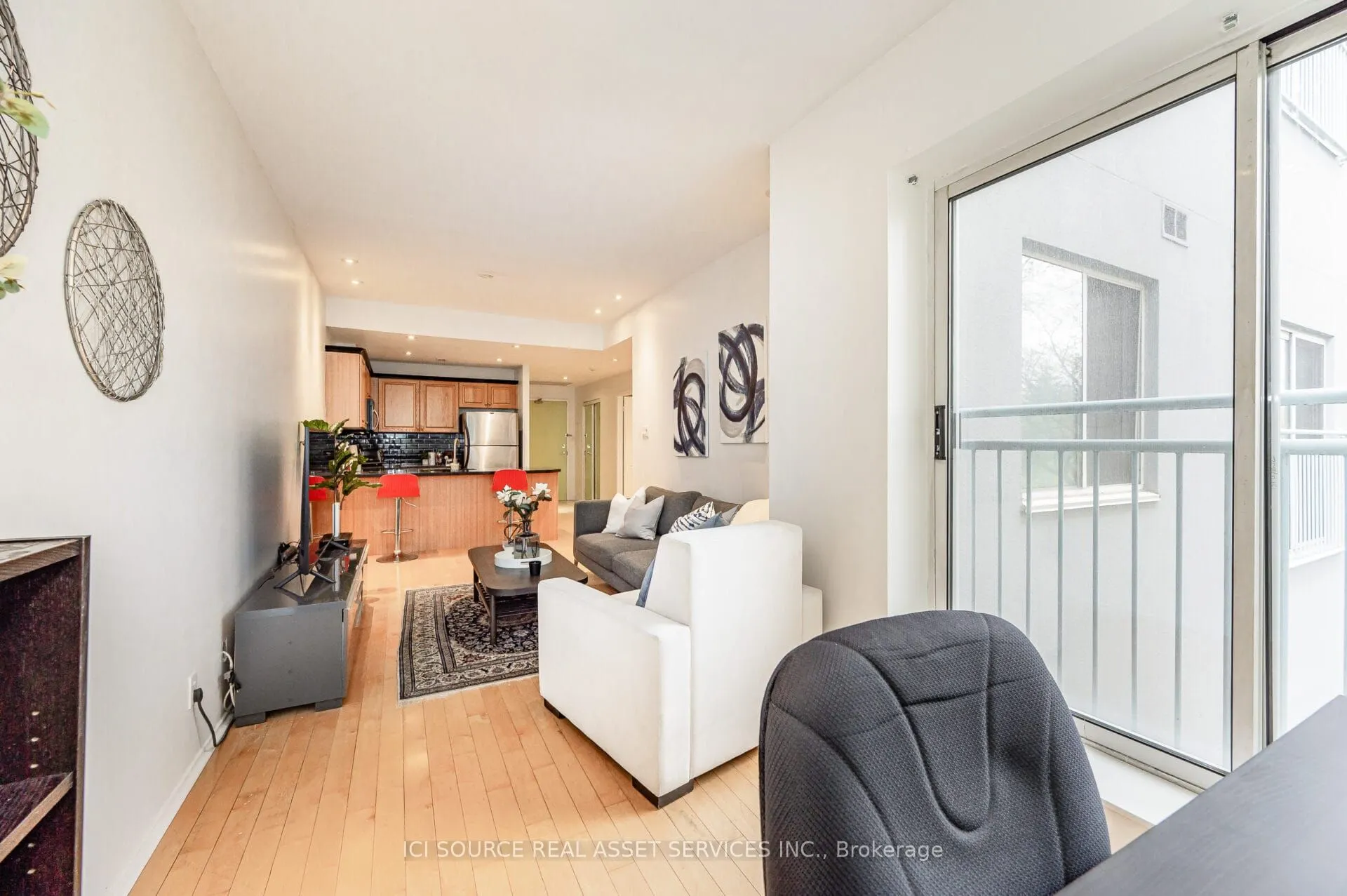600 Eglinton Avenue E, #308