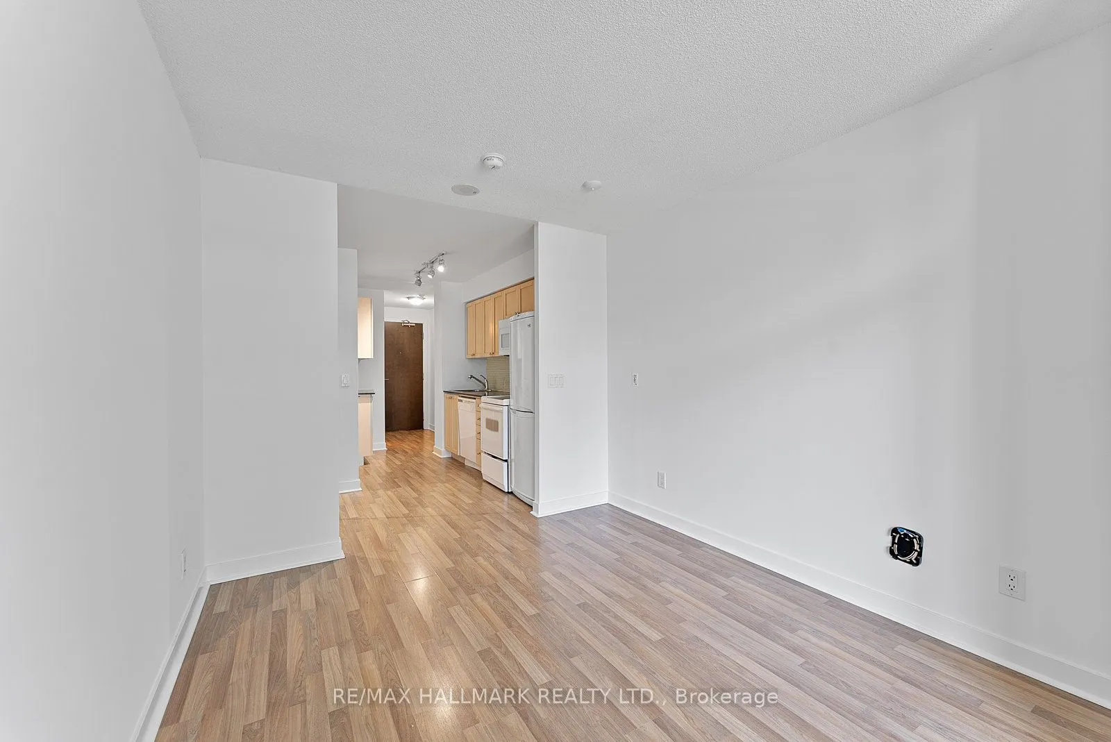 50 Lynn Williams Street, #902