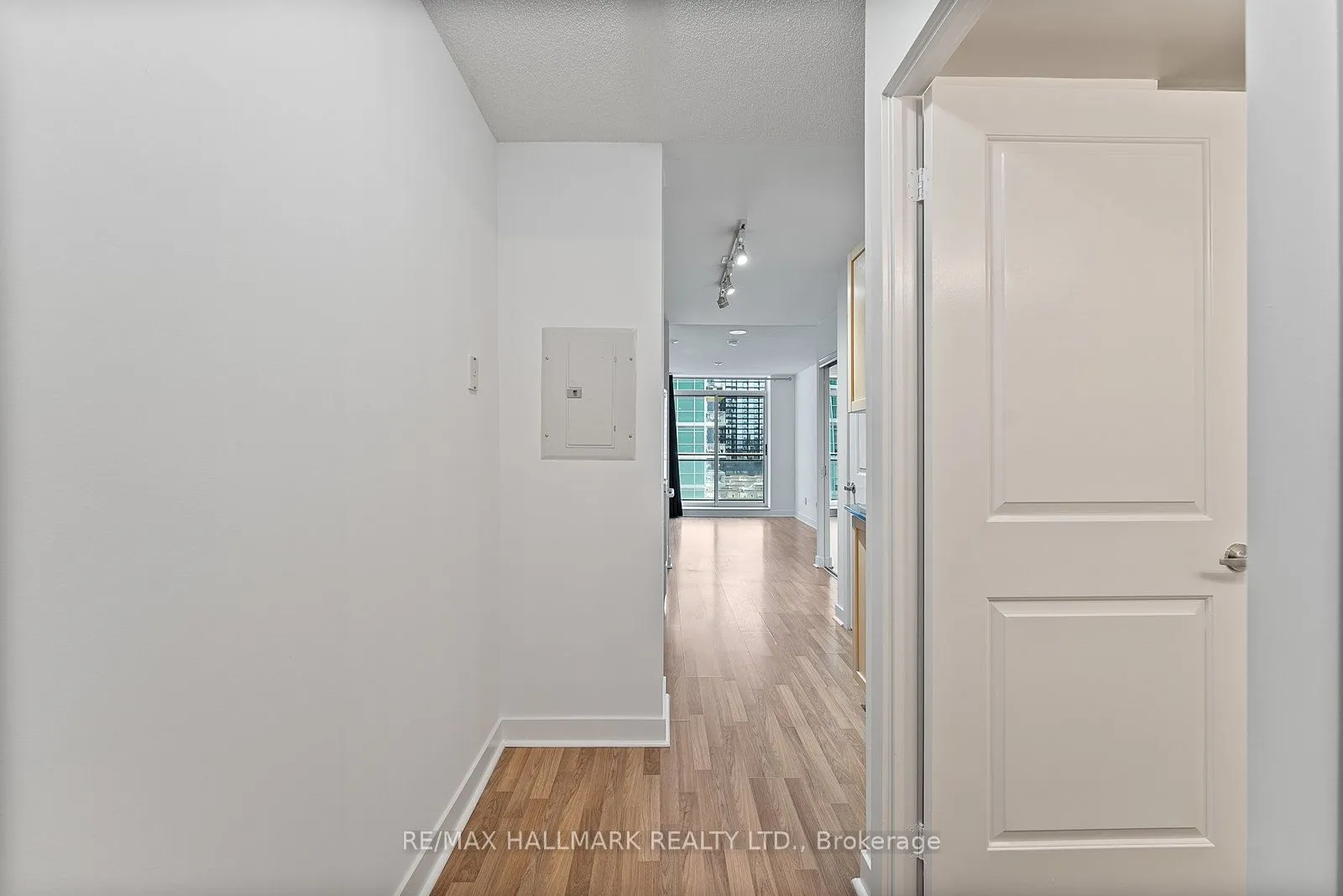 50 Lynn Williams Street, #902