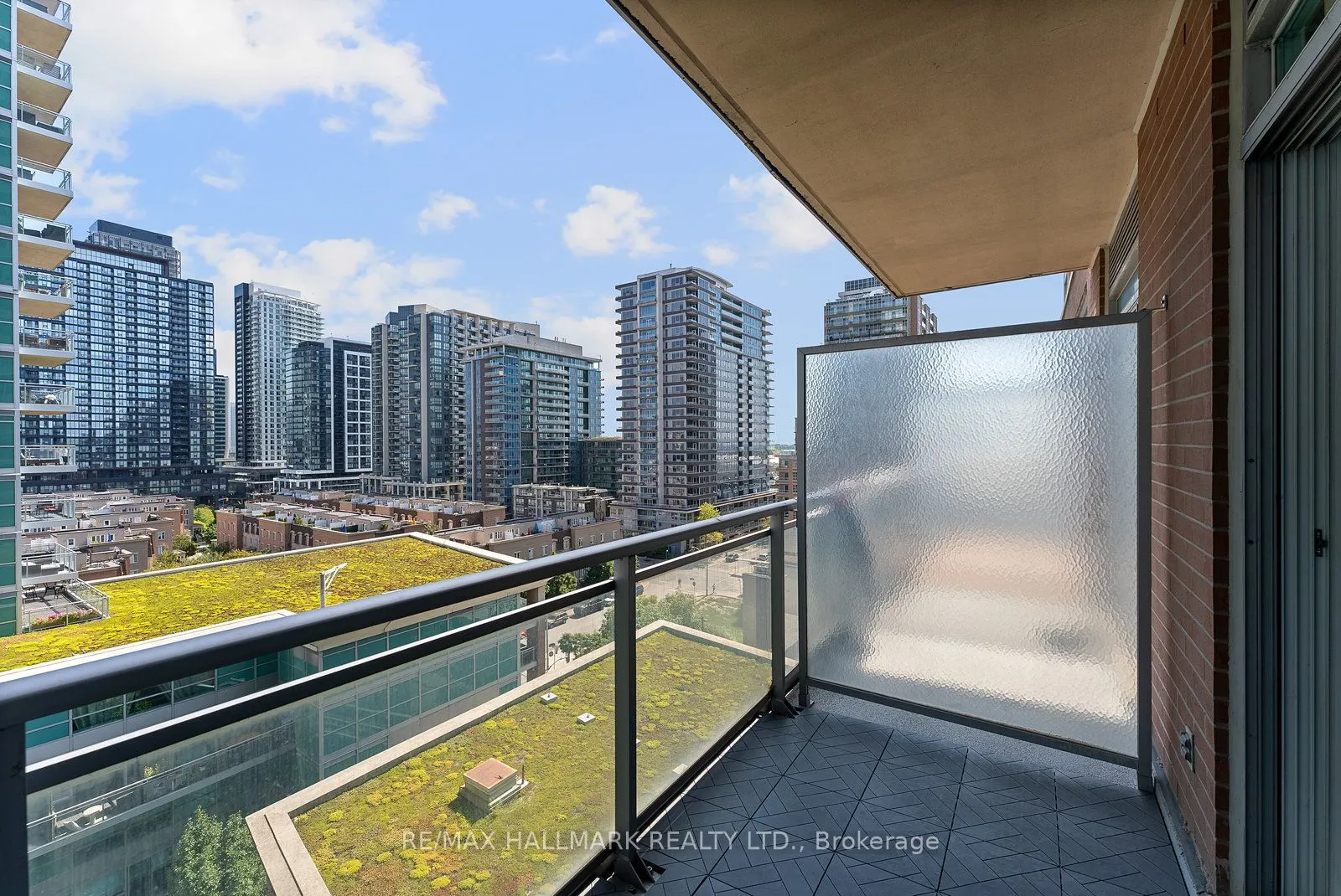 50 Lynn Williams Street, #902