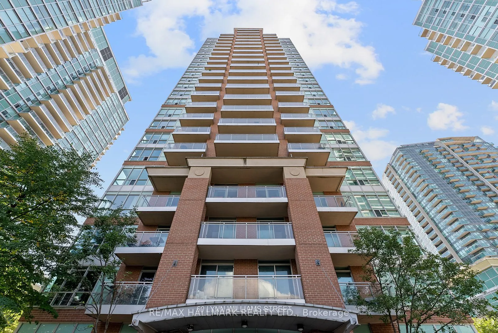 50 Lynn Williams Street, #902
