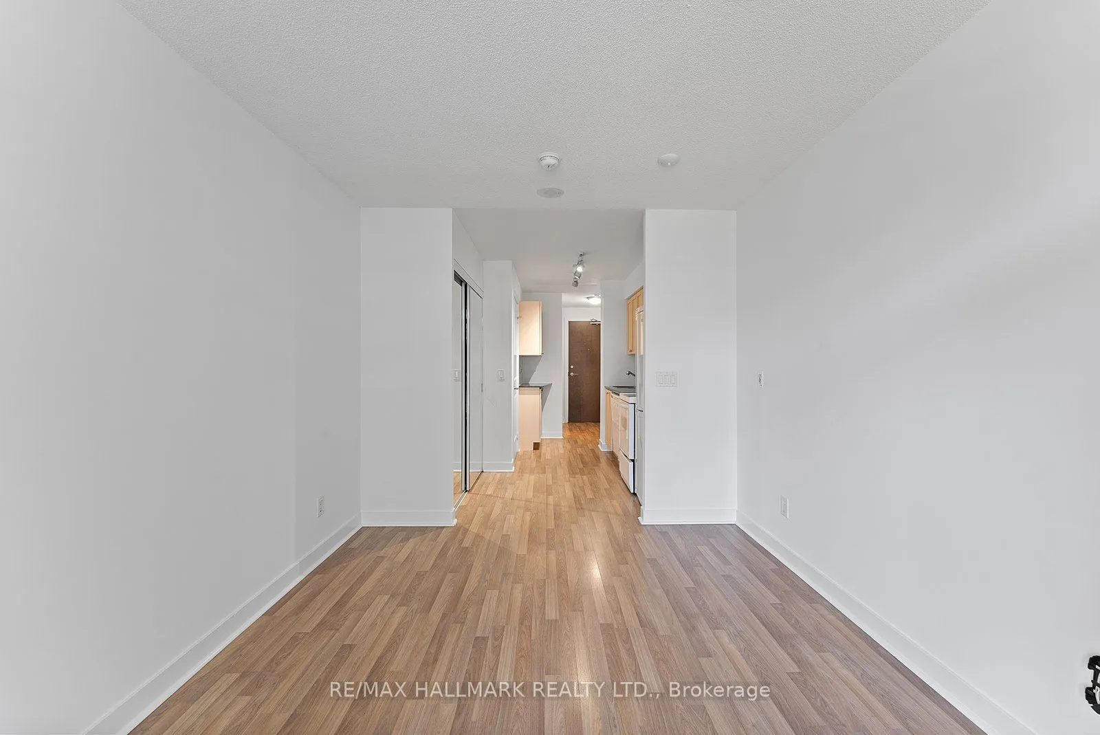 50 Lynn Williams Street, #902