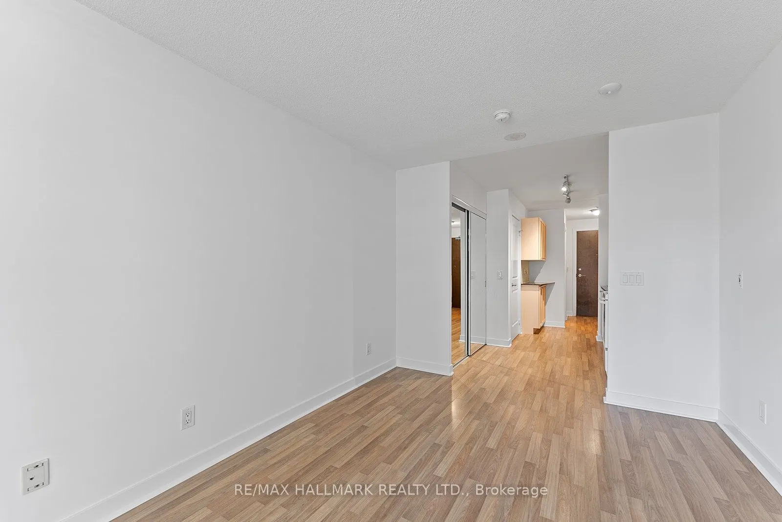 50 Lynn Williams Street, #902