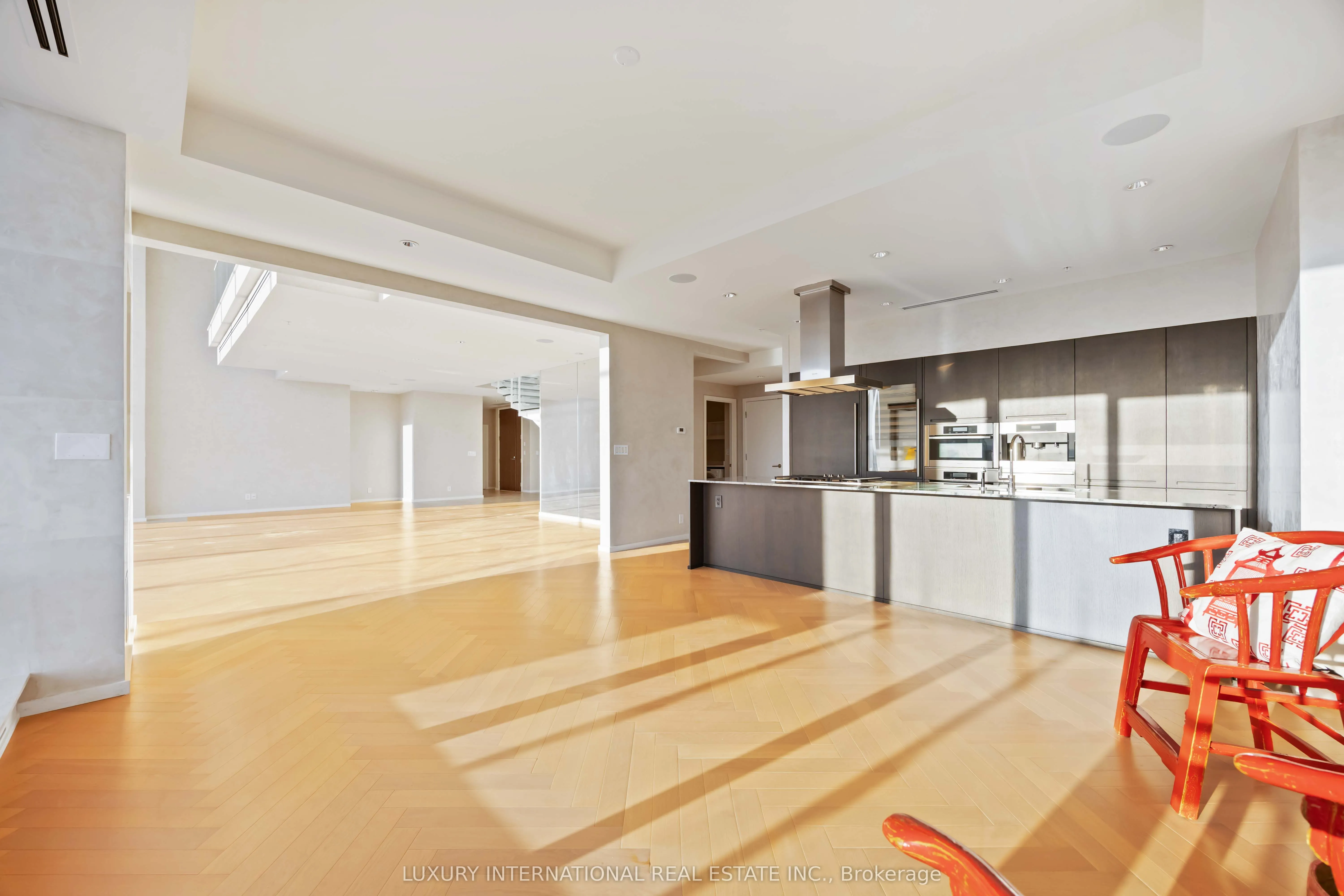 180 University Avenue, #5602