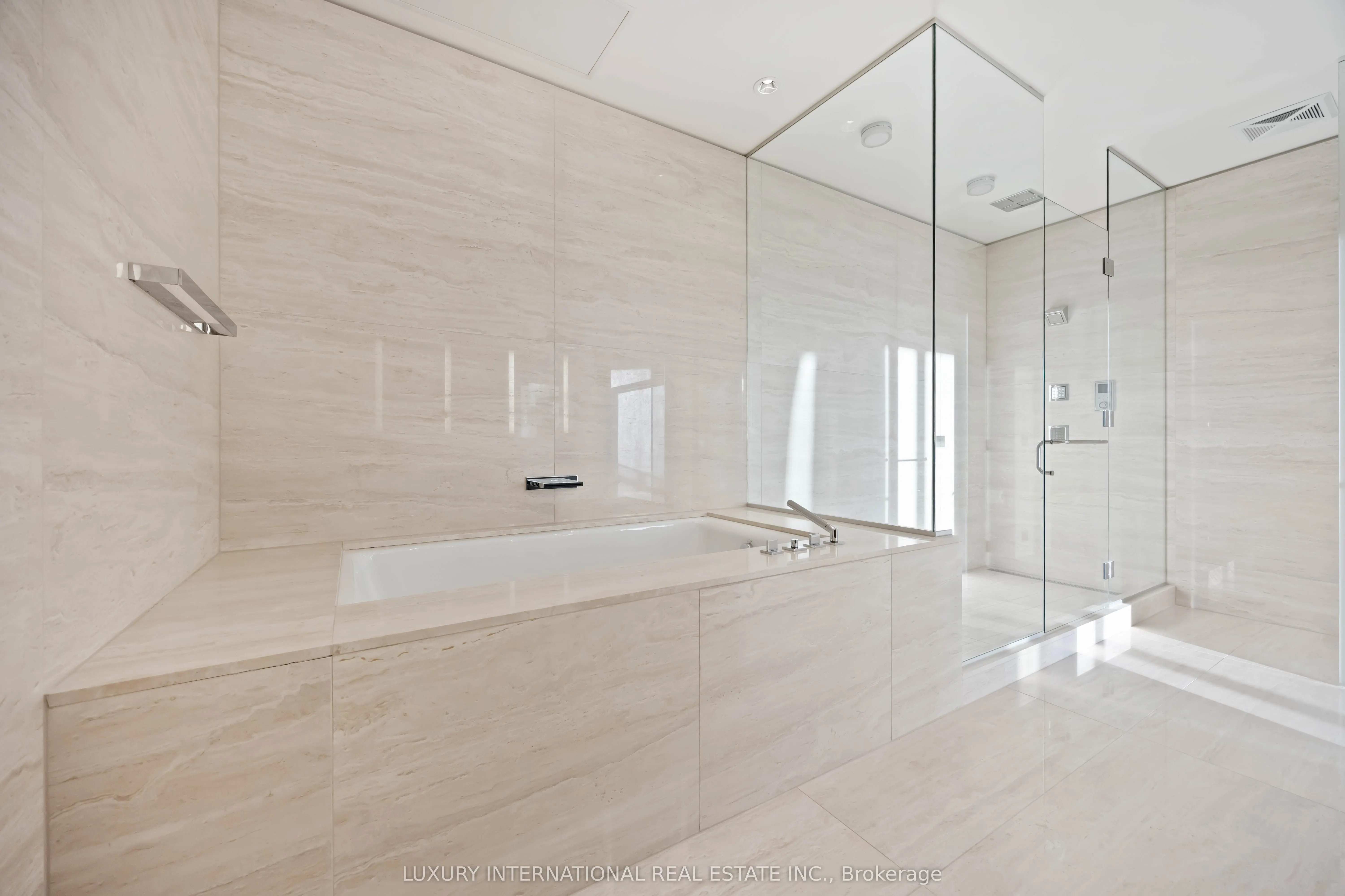 180 University Avenue, #5602