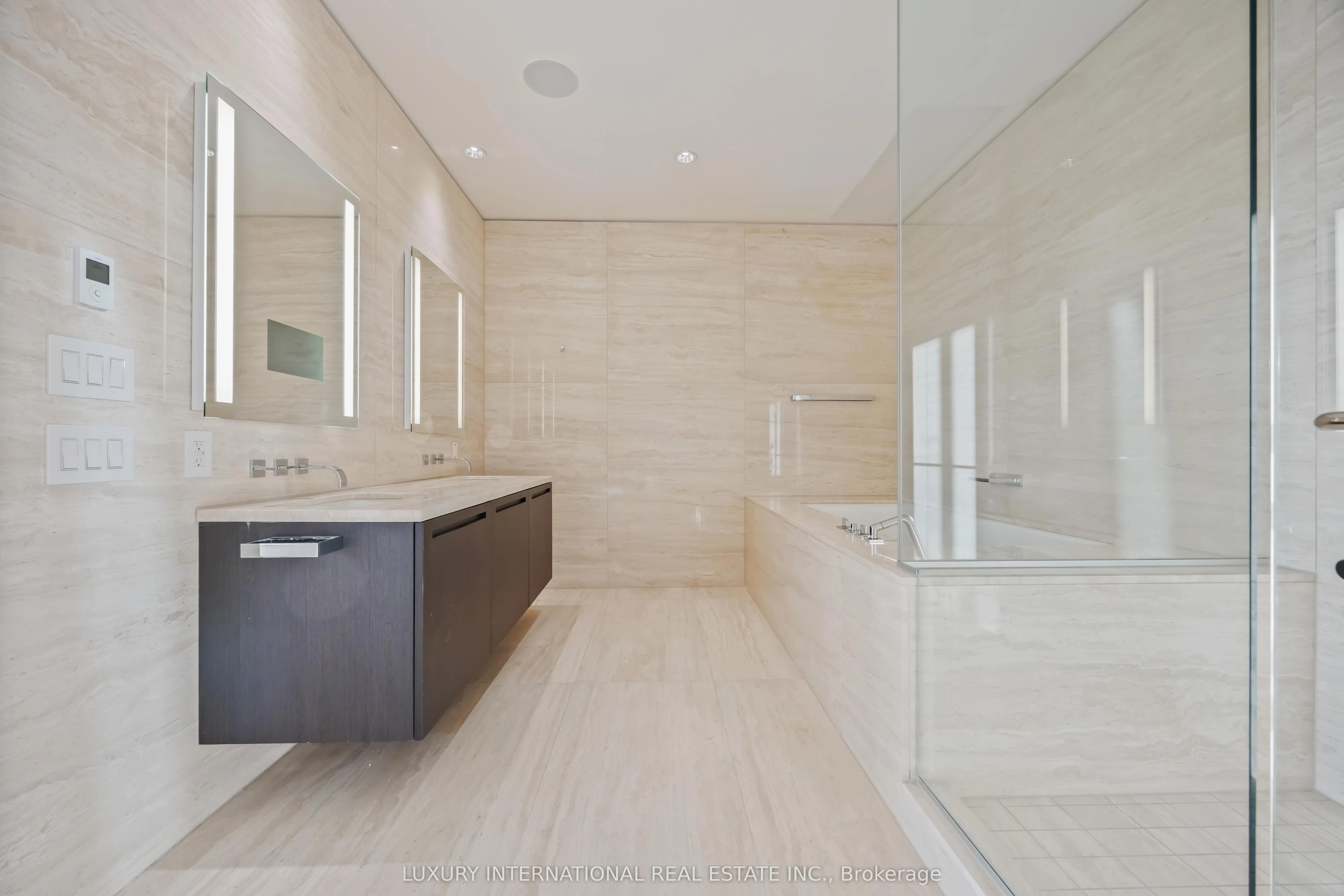 180 University Avenue, #5602