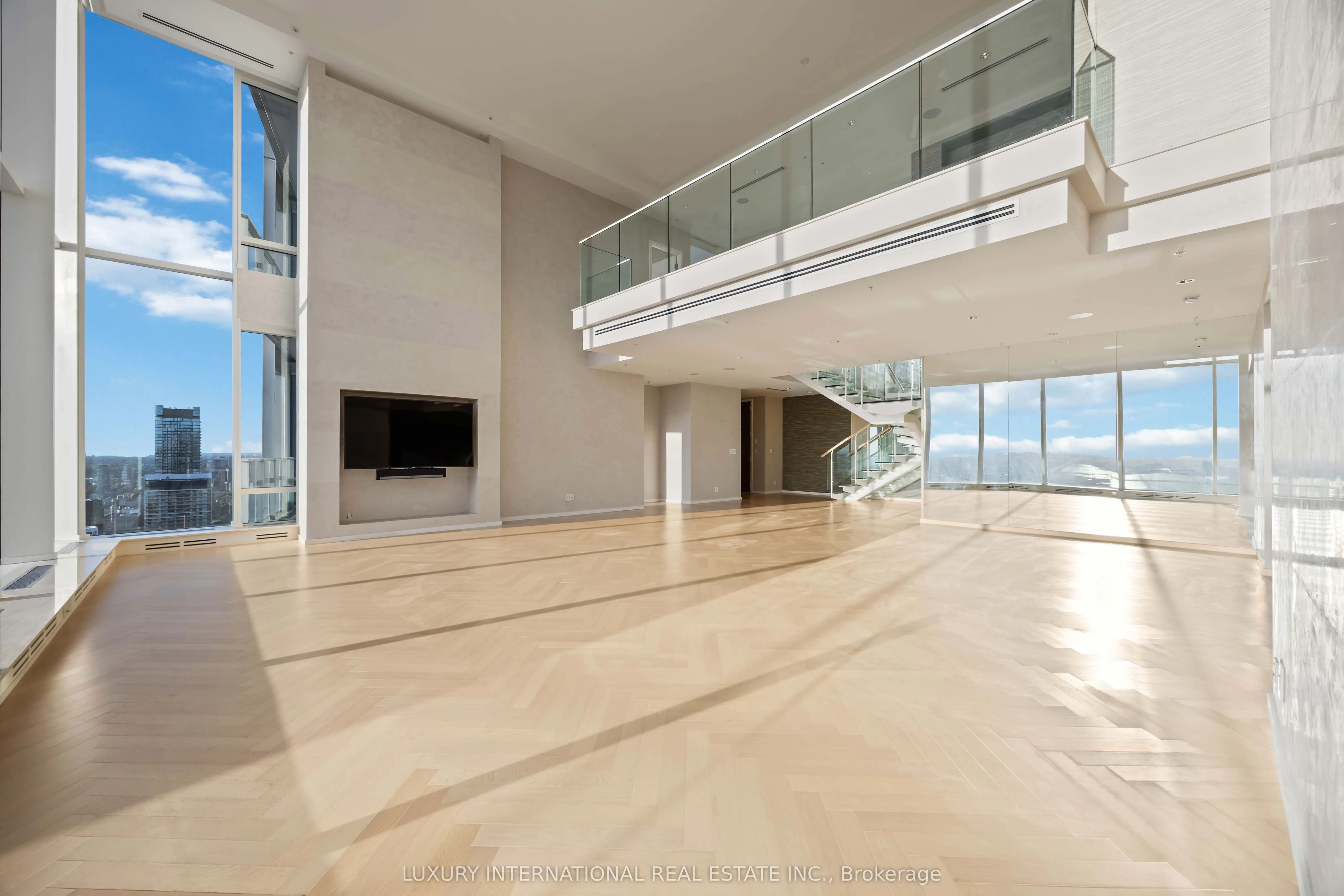 180 University Avenue, #5602