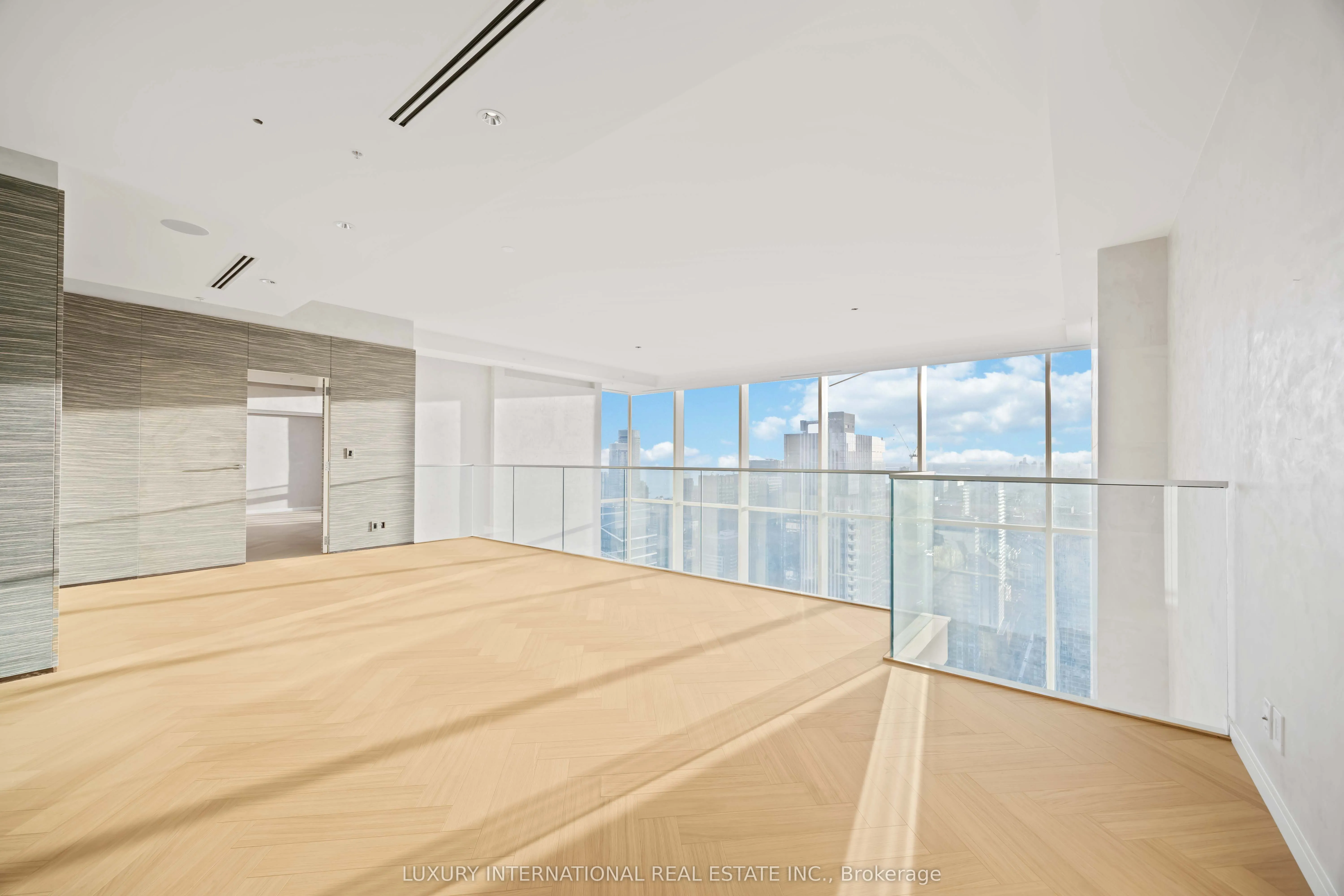 180 University Avenue, #5602