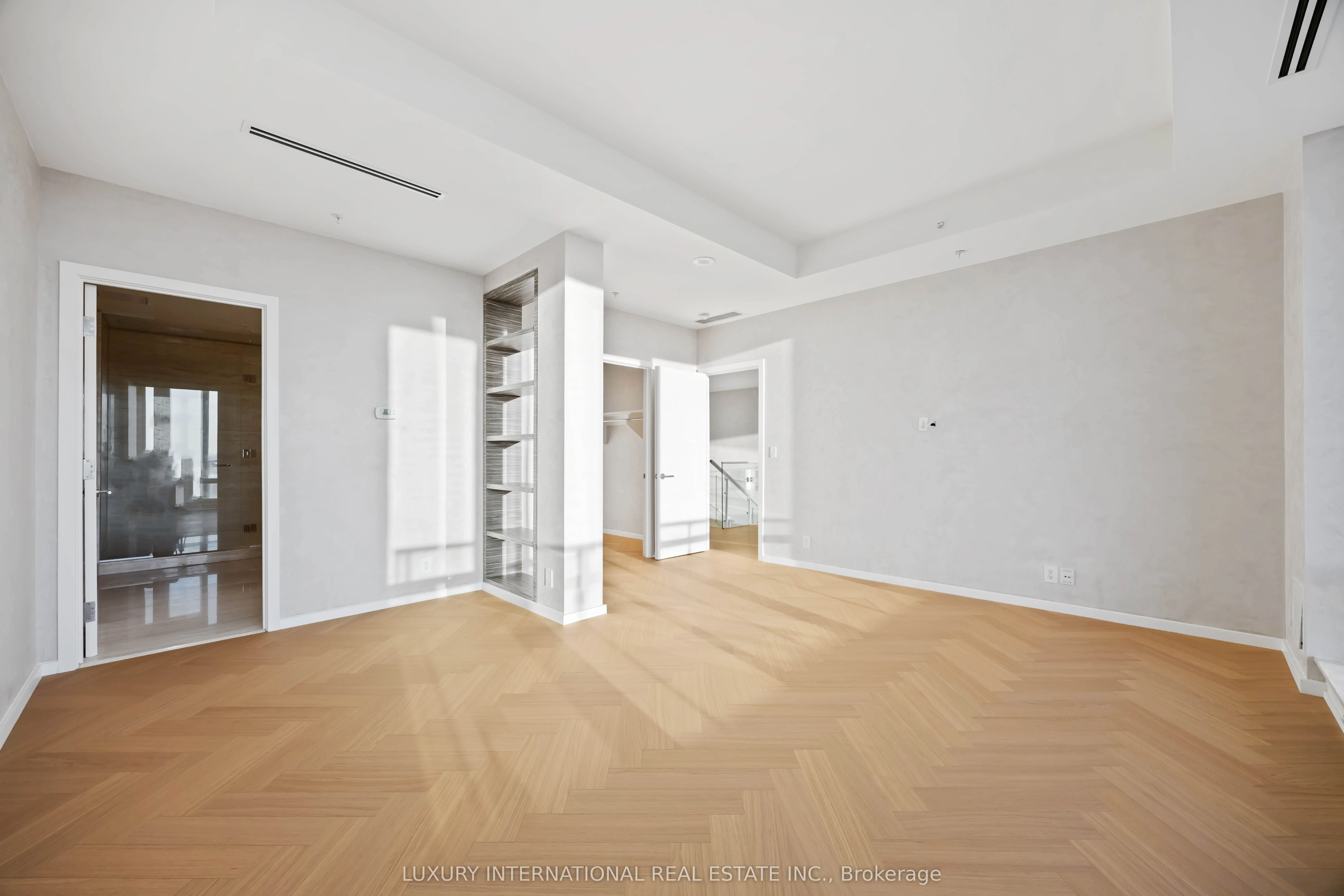 180 University Avenue, #5602