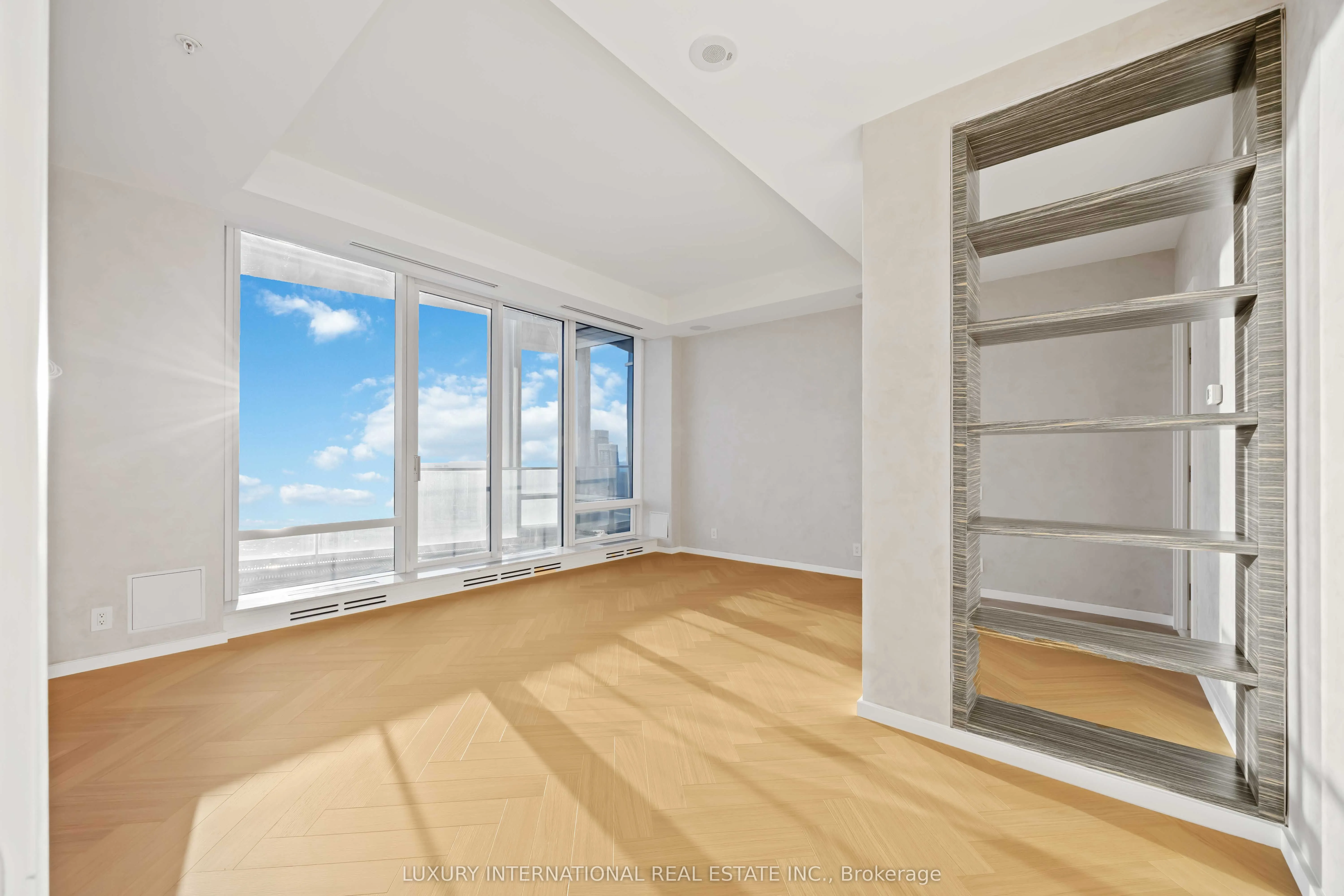 180 University Avenue, #5602
