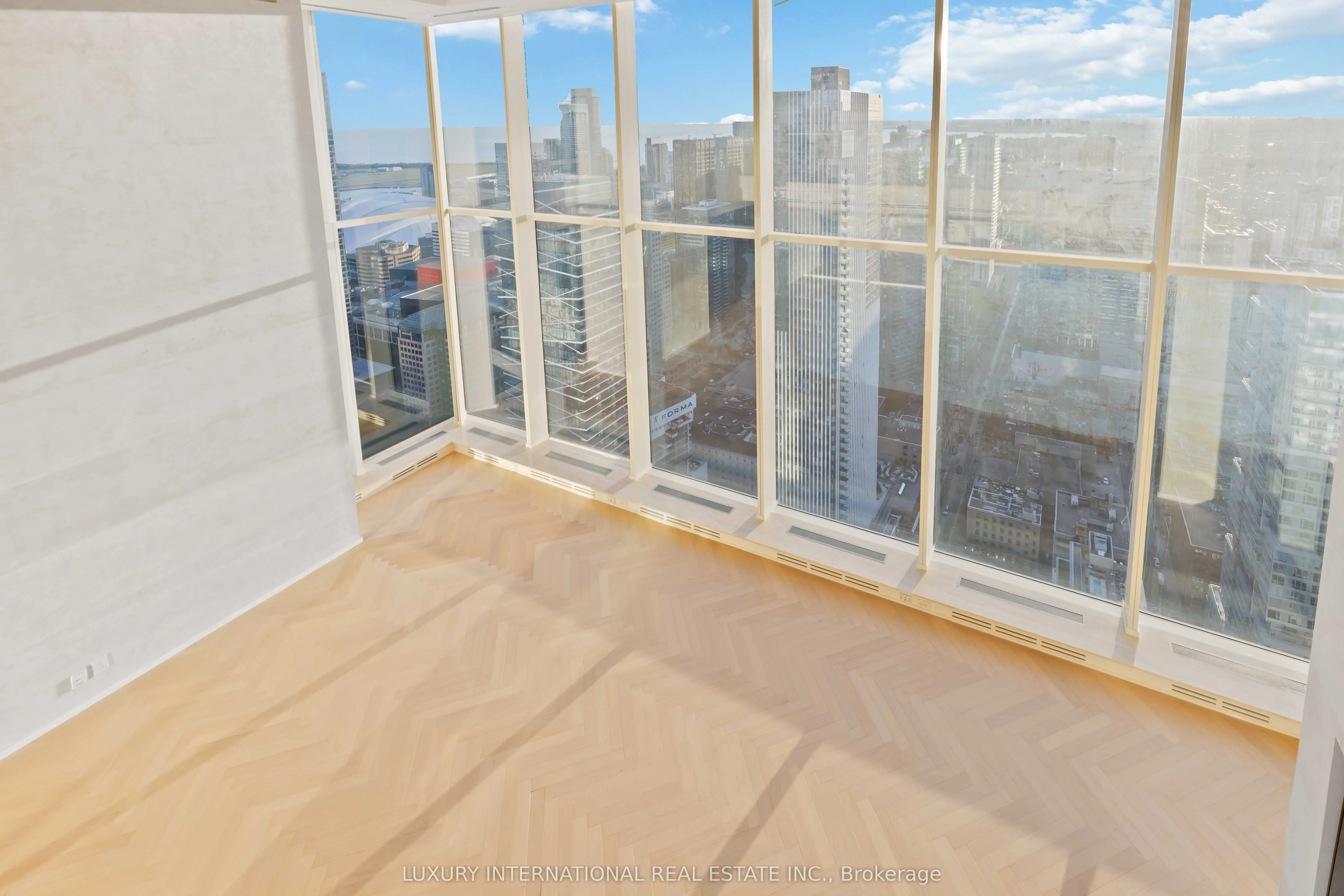 180 University Avenue, #5602