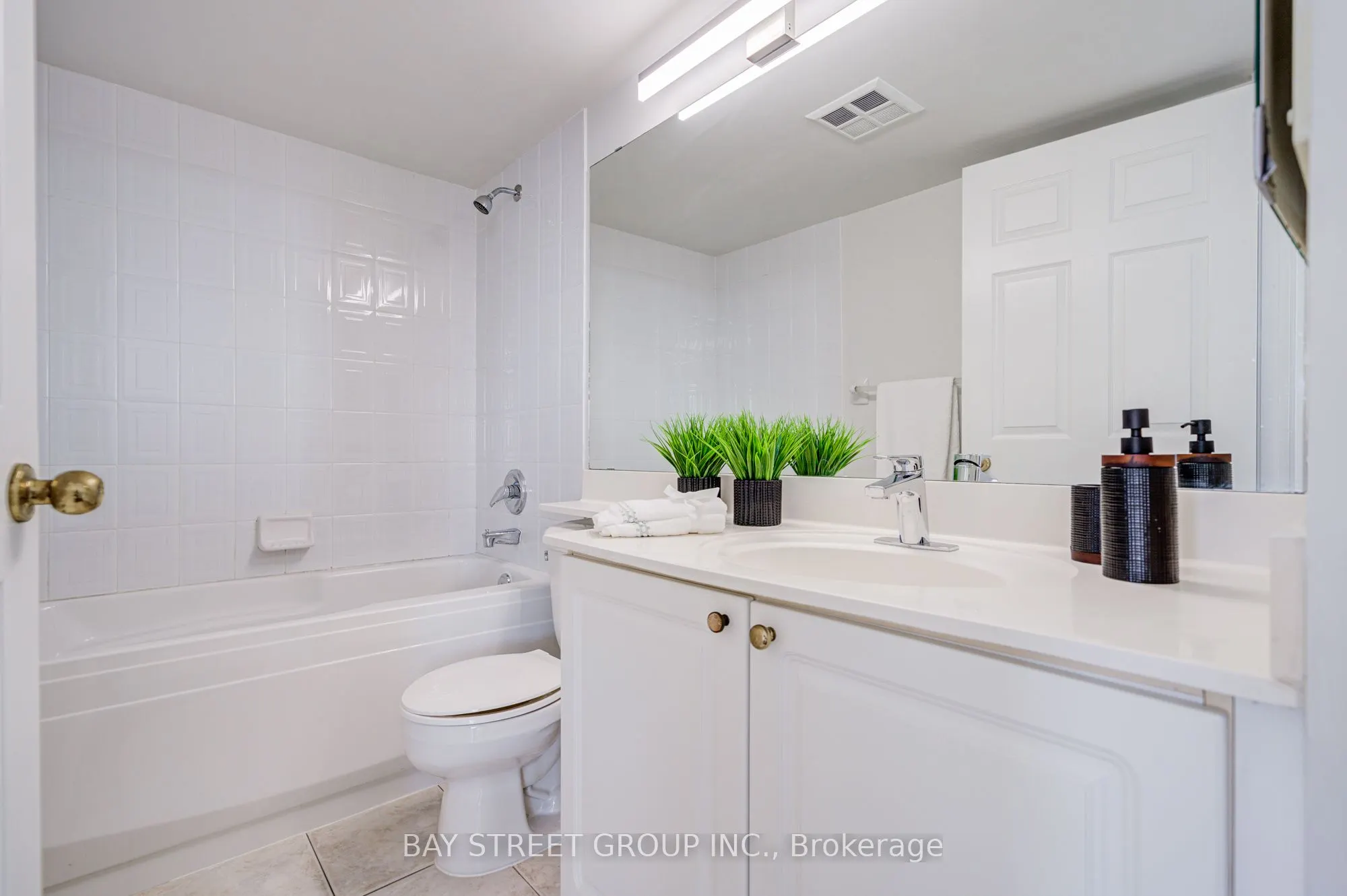 33 Empress Avenue, #2107