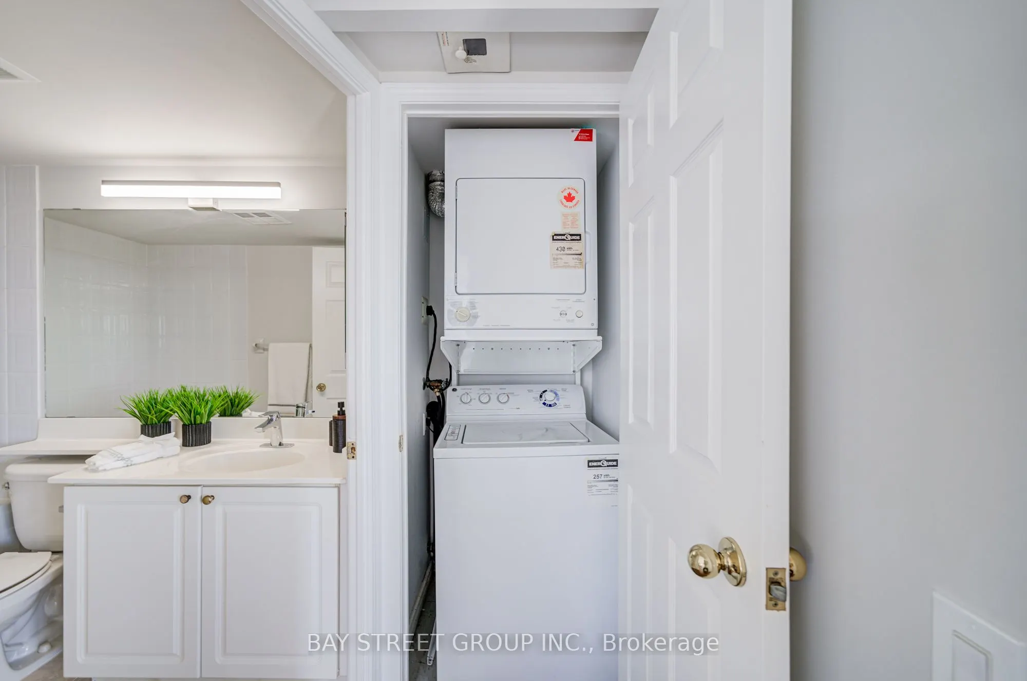 33 Empress Avenue, #2107