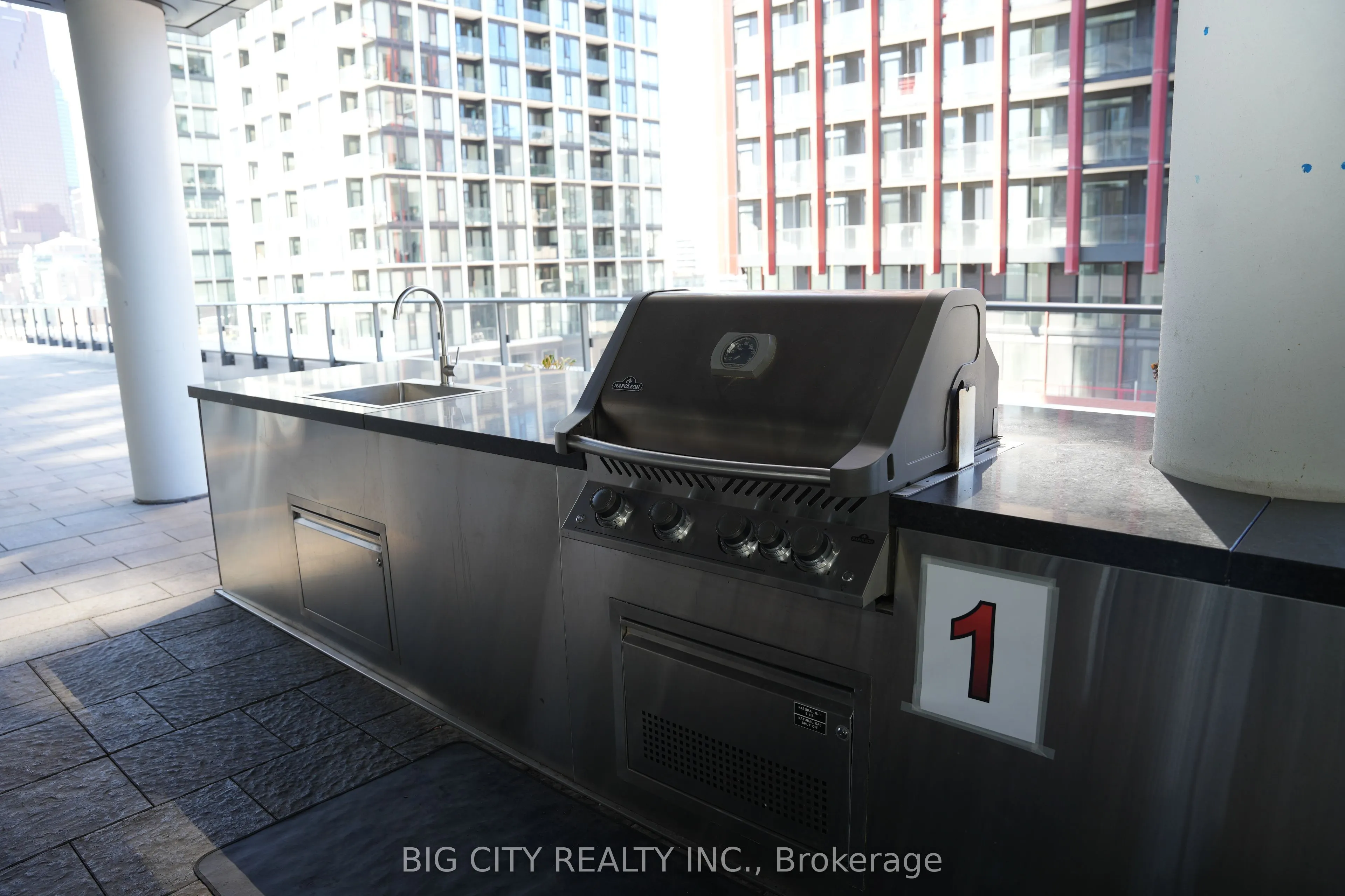 60 Princess Street, #716