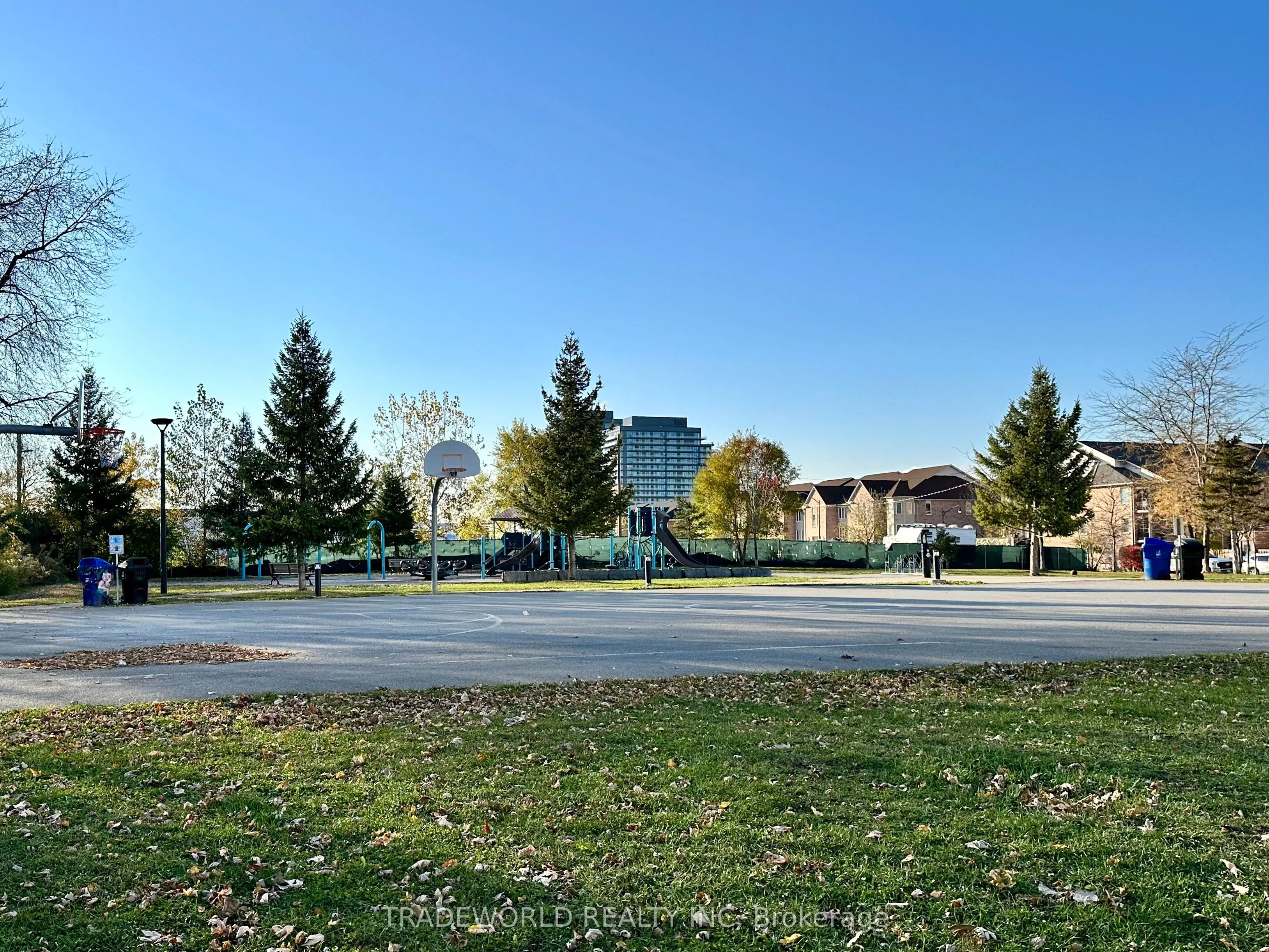 160 Vanderhoof Avenue, #508