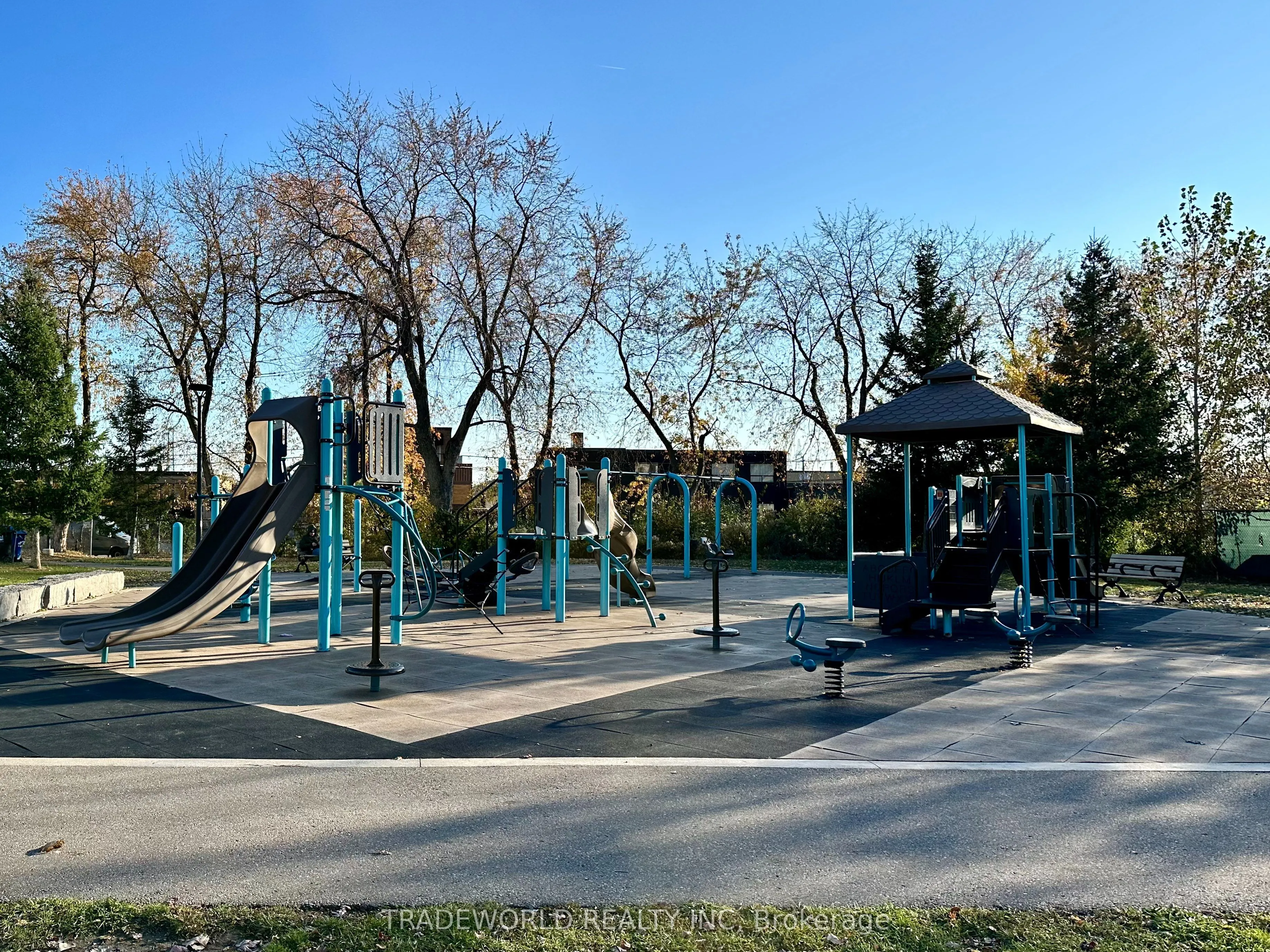 160 Vanderhoof Avenue, #508