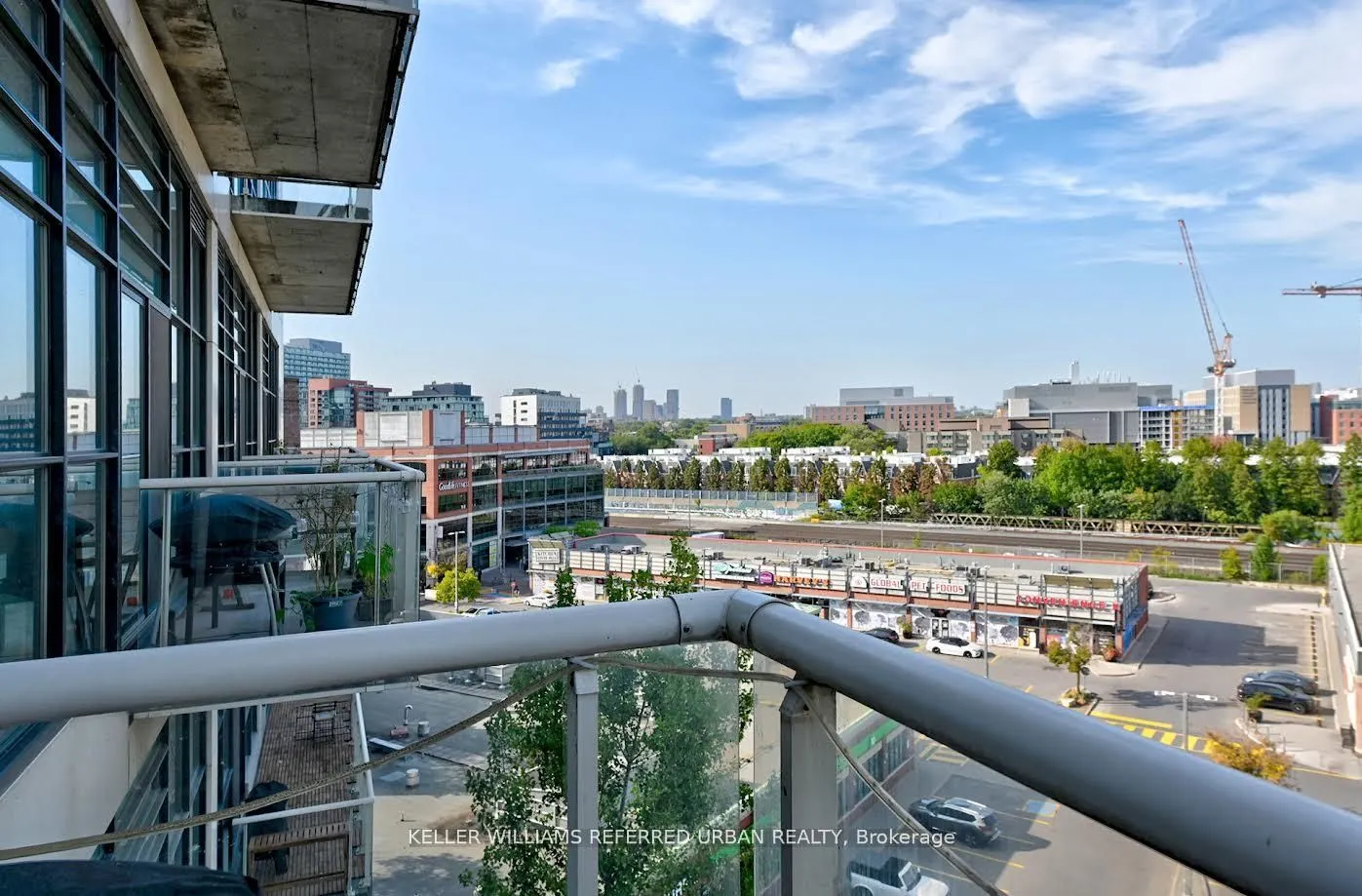 43 Hanna Avenue, #608