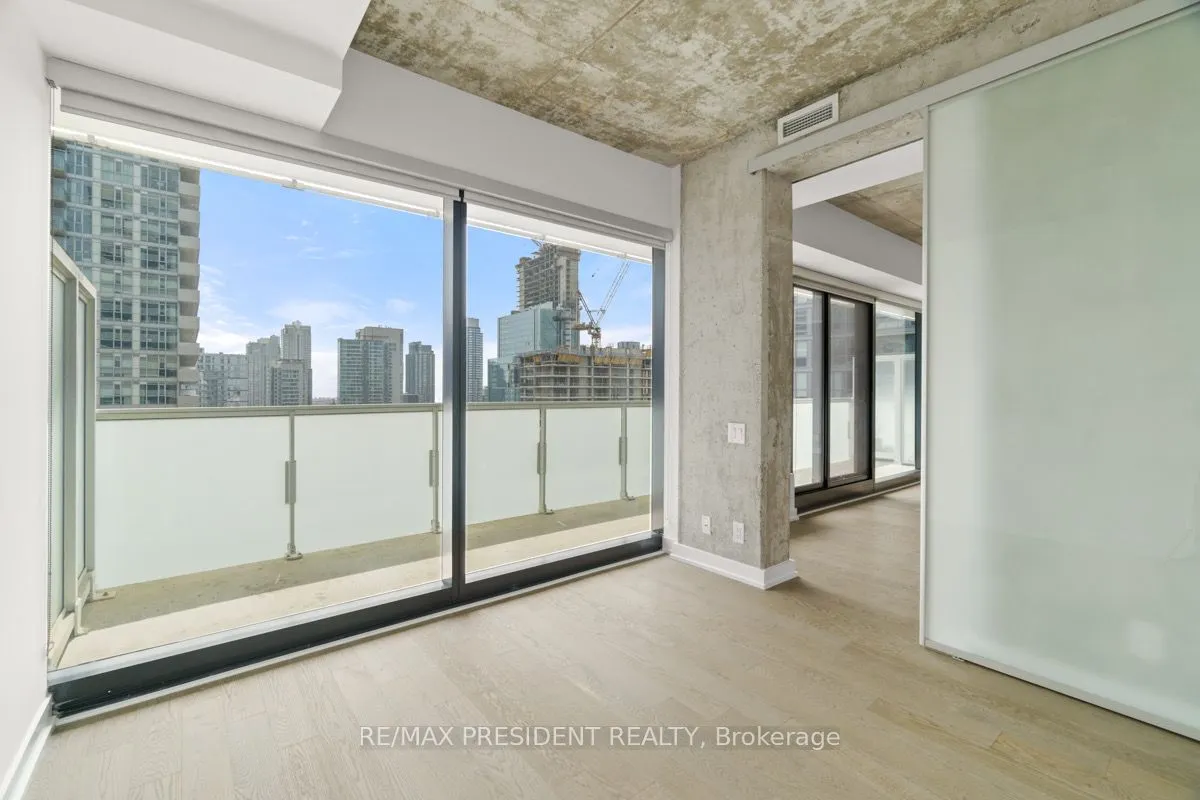 11 Charlotte Street, #2301