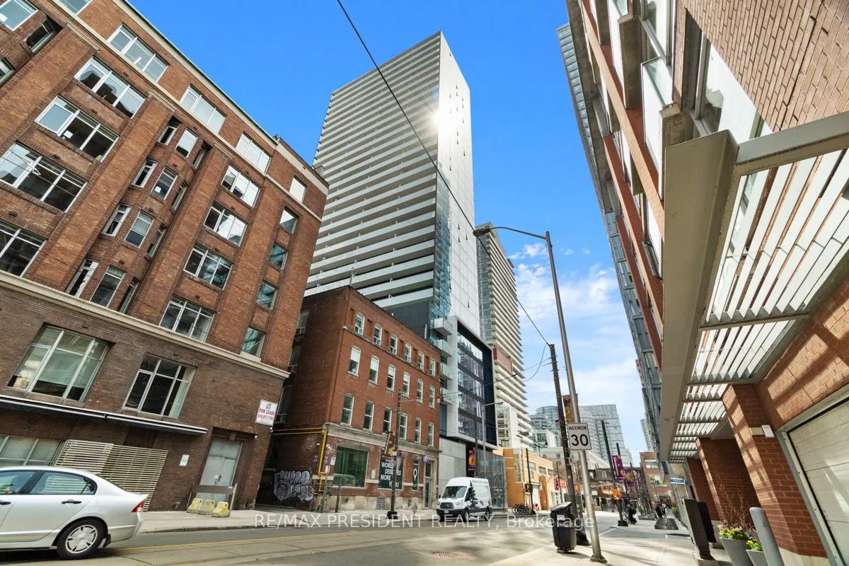 11 Charlotte Street, #2301