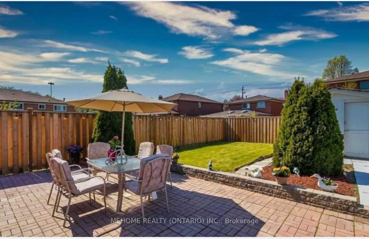 20 Faye Drive, #Lower