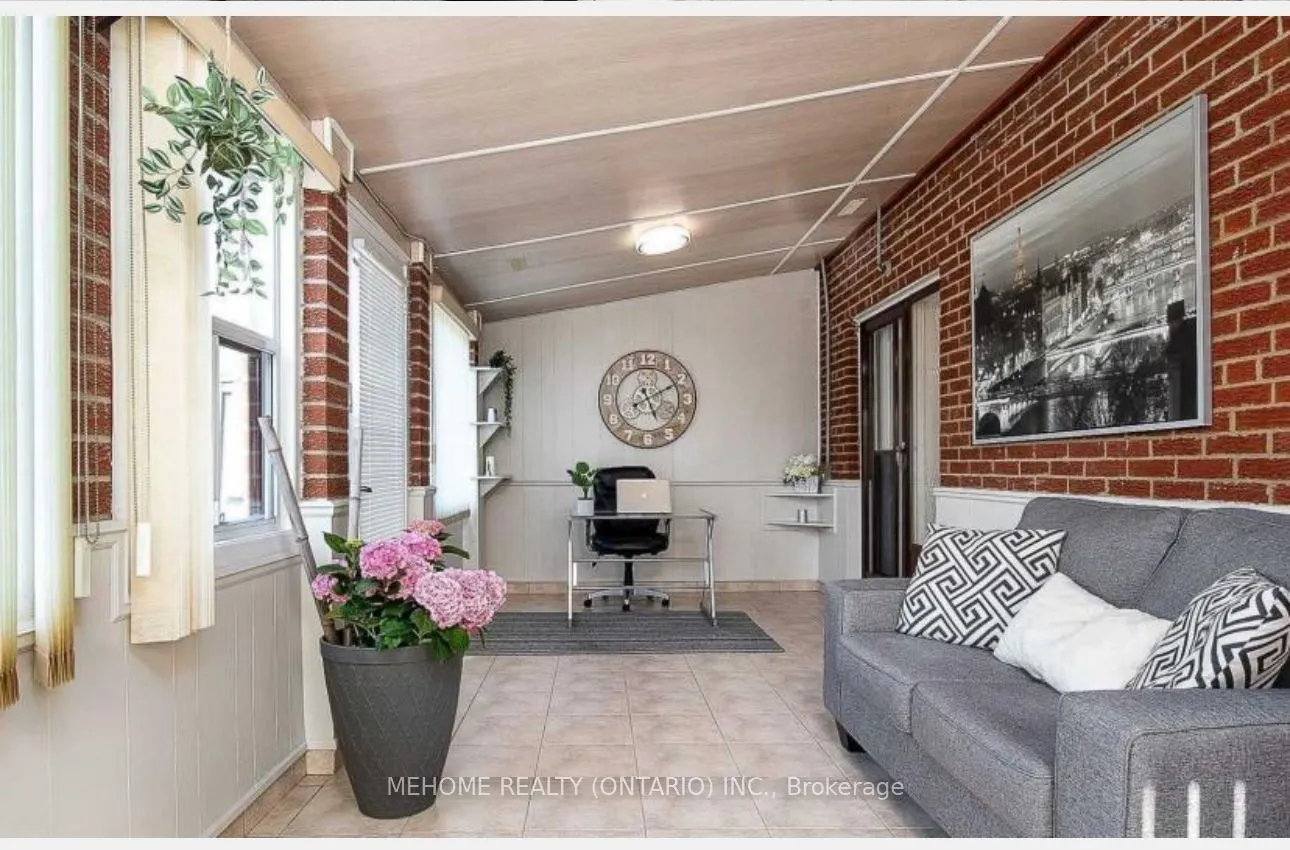 20 Faye Drive, #Lower