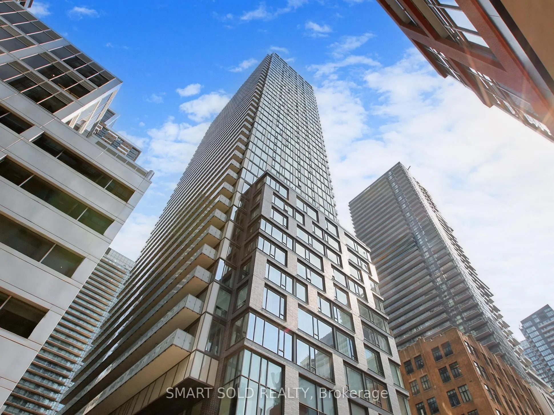 101 Peter Street, #801