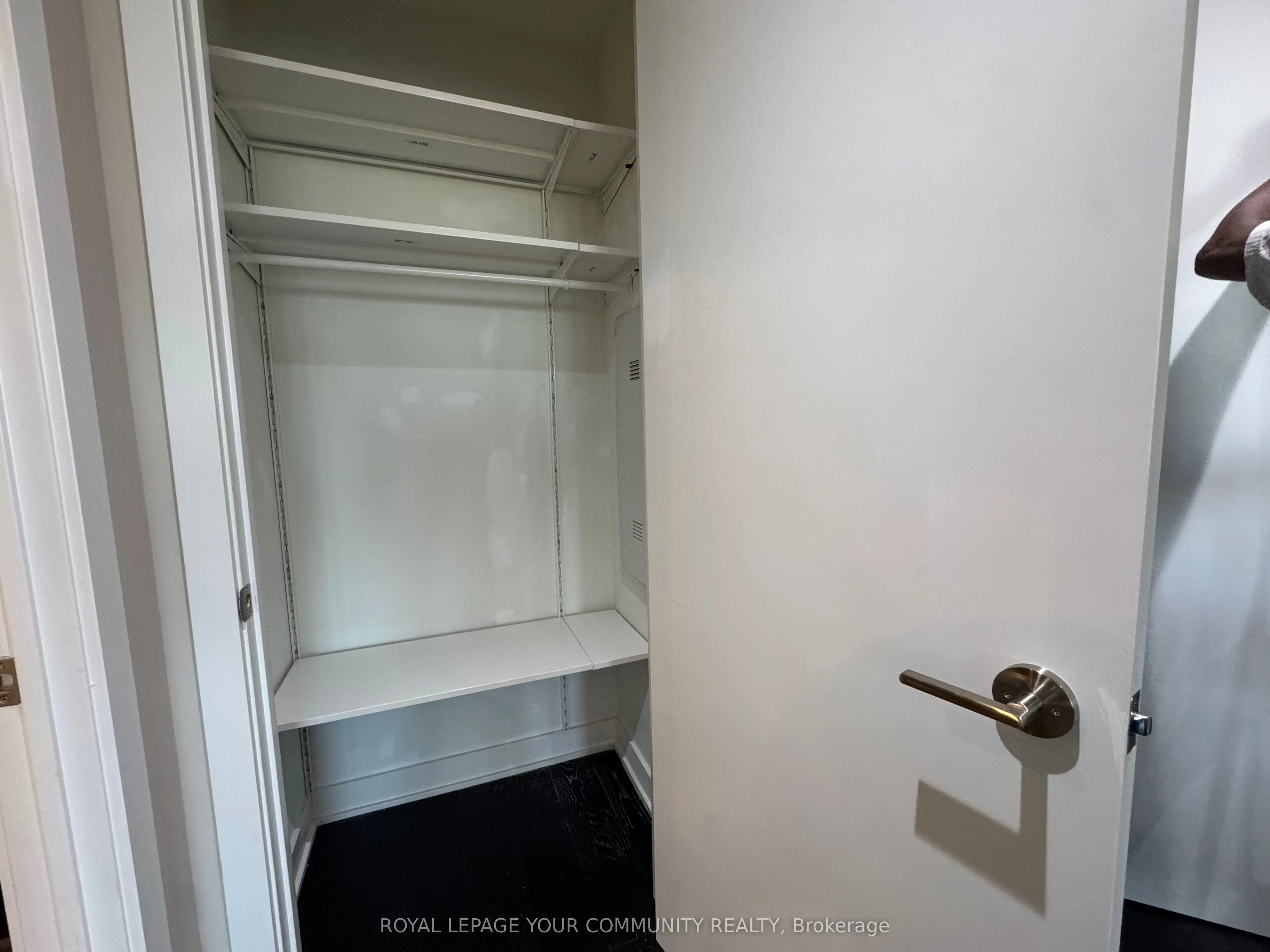 11 Yorkville Avenue, #2114