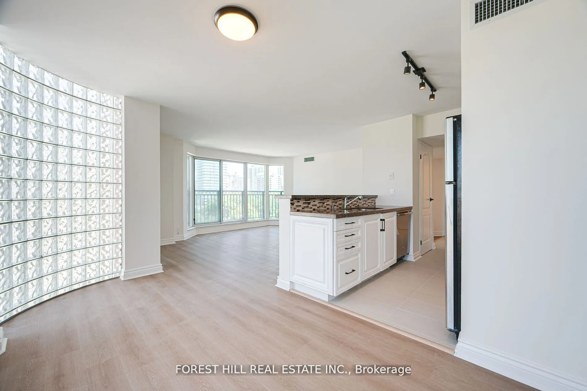 97 Lawton Boulevard, #804