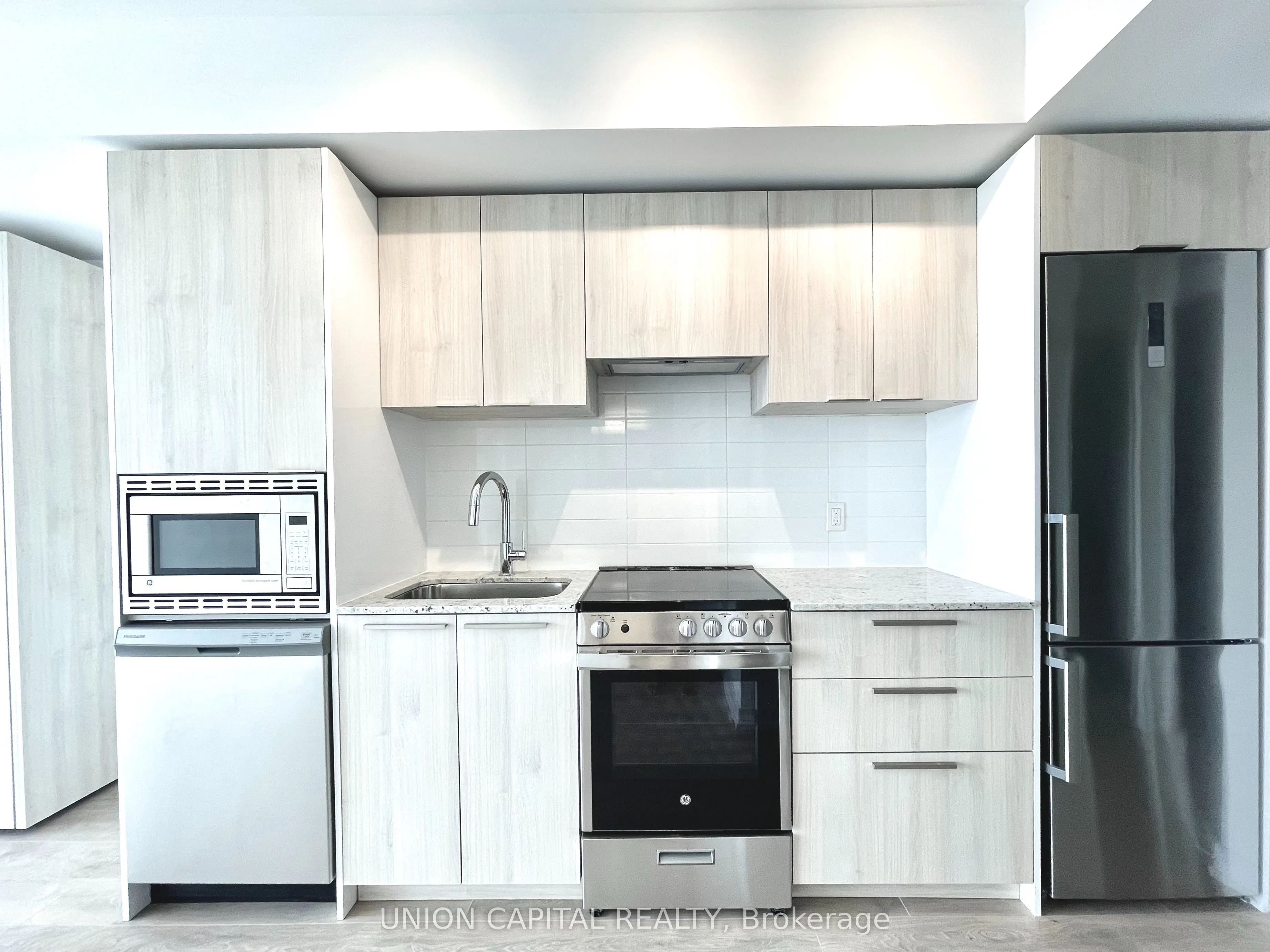 501 Yonge Street, #2306