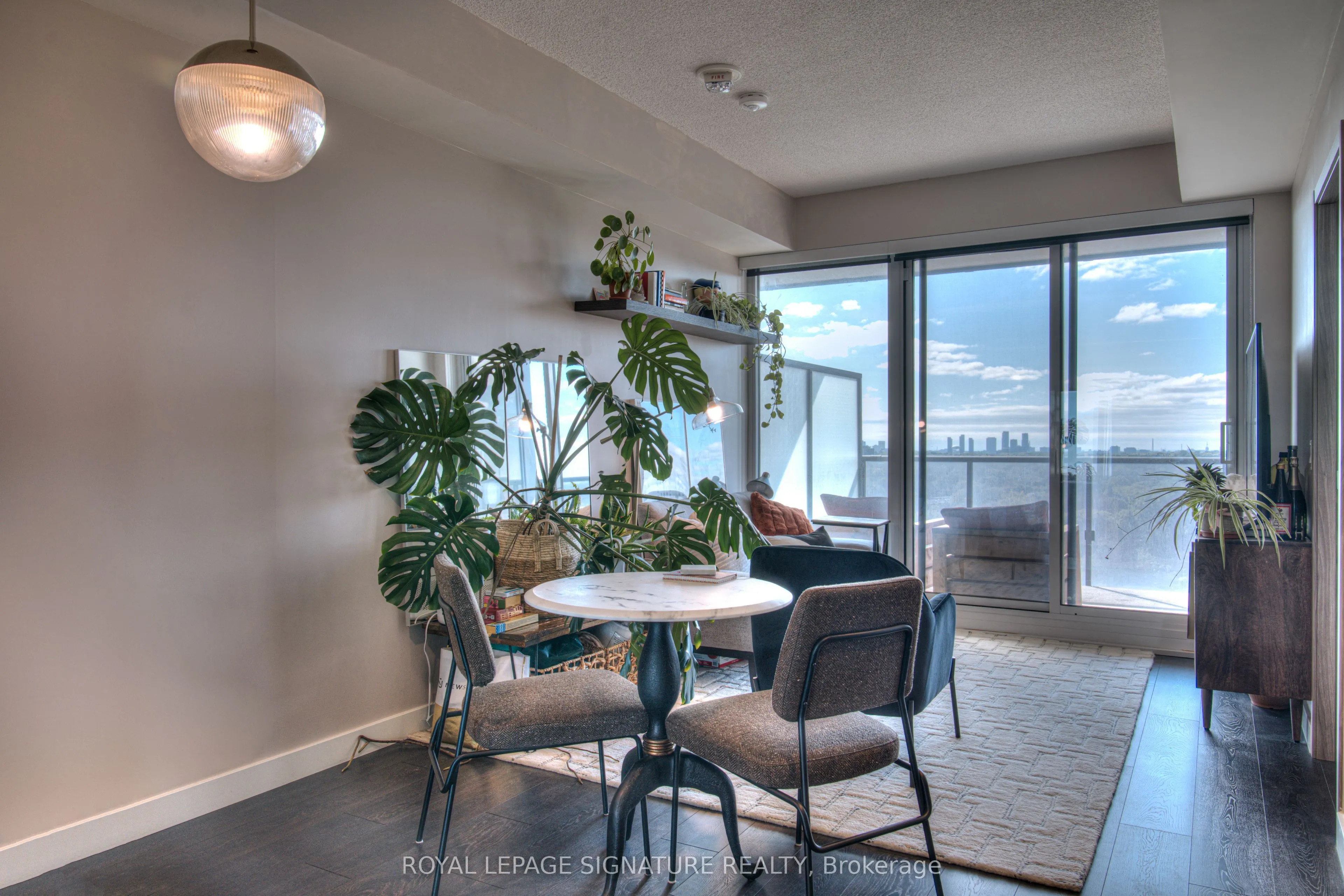 85 McMahon Drive, #1805