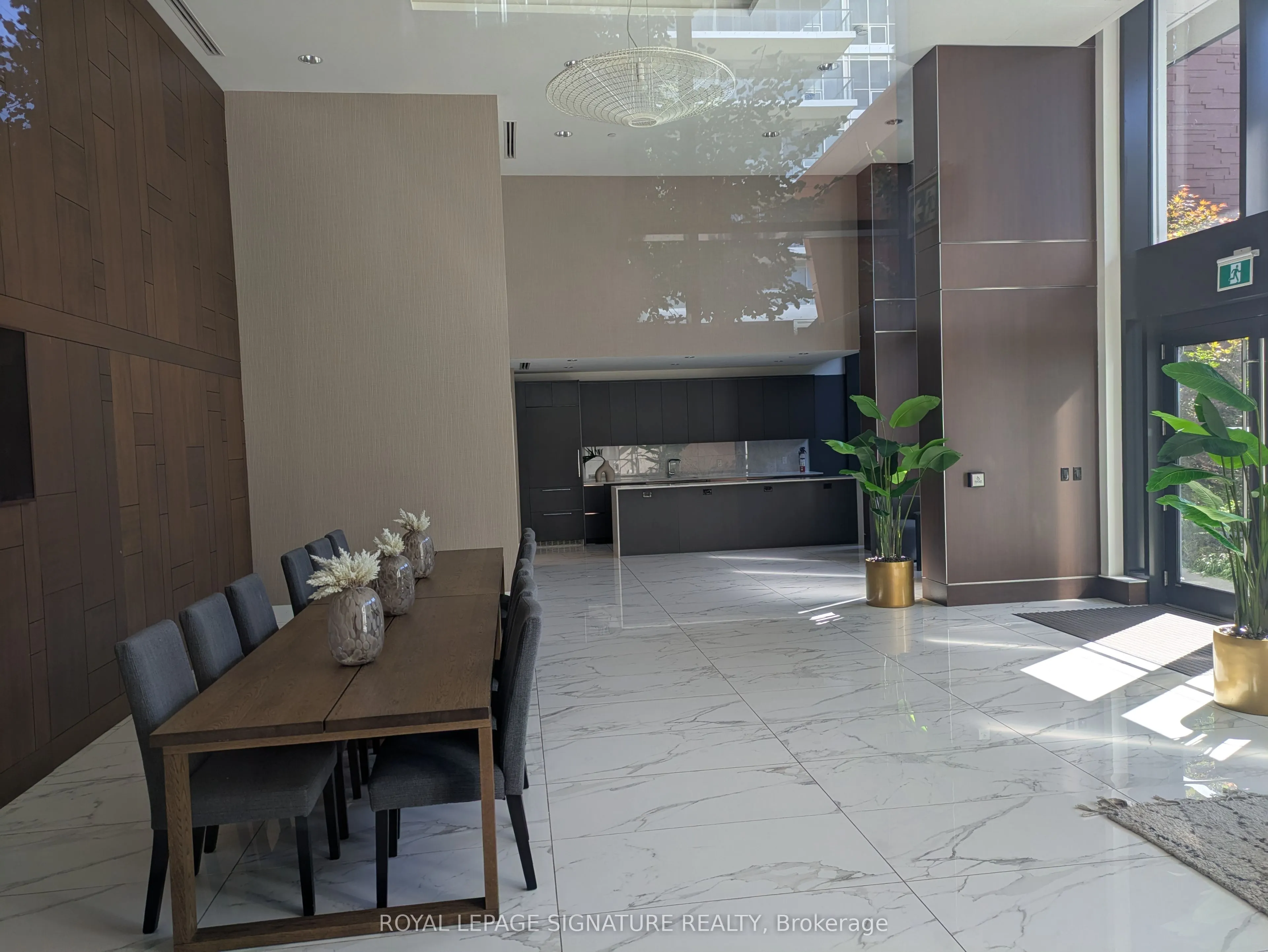 85 McMahon Drive, #1805