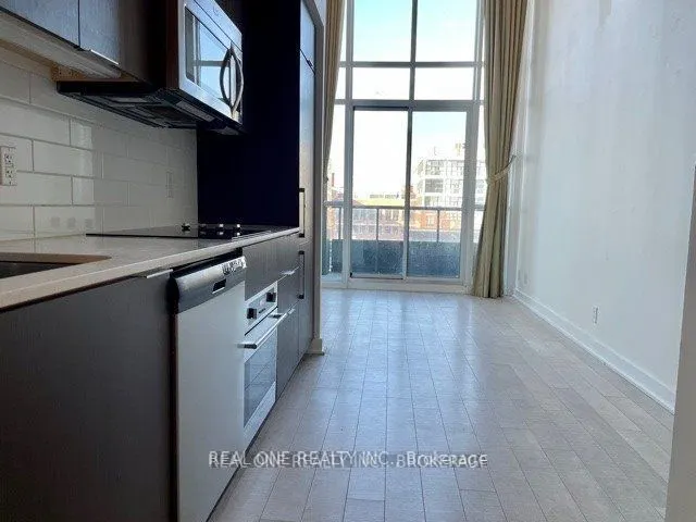 5 Hanna Avenue, #520
