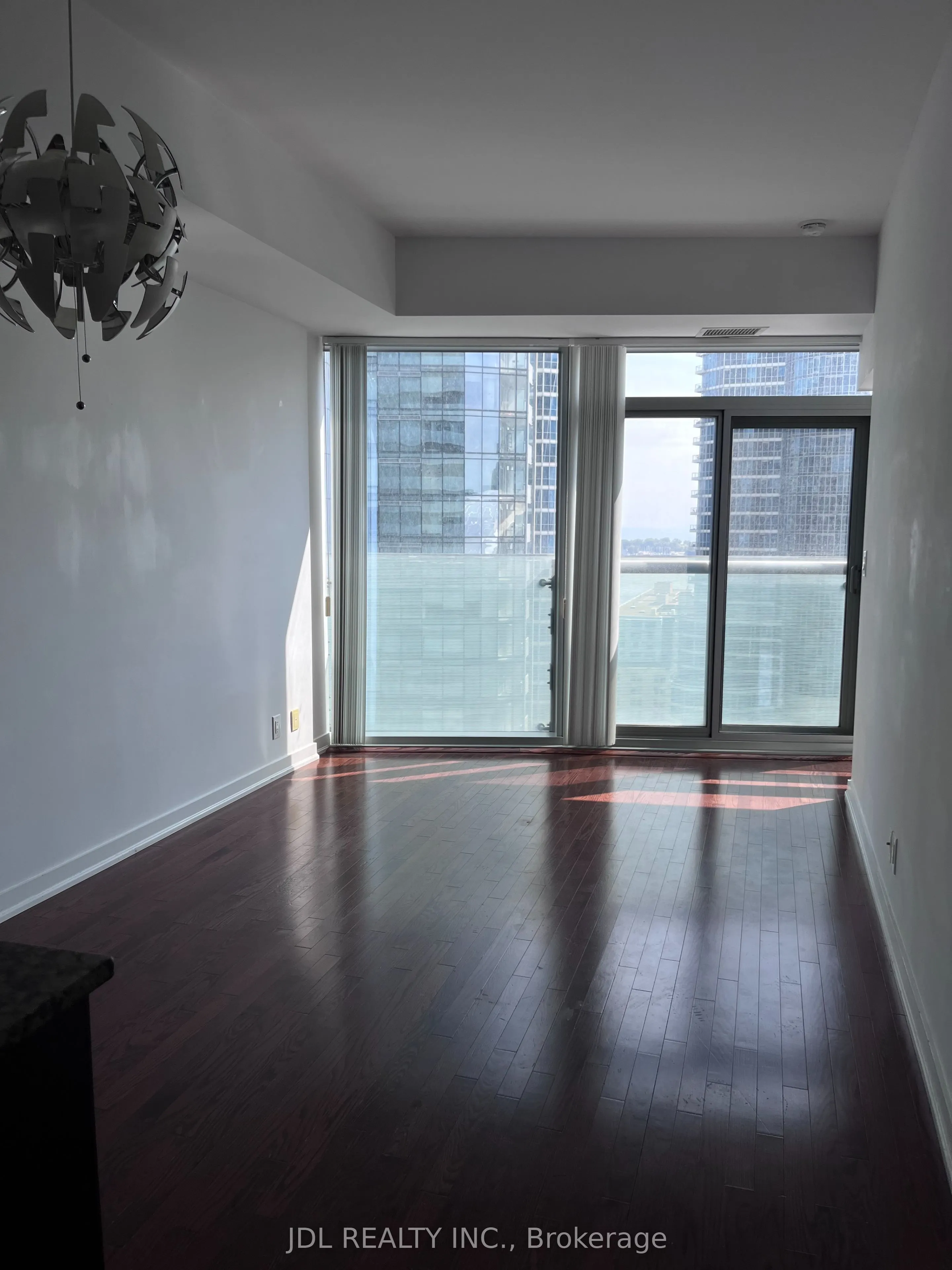 12 York Street, #2003