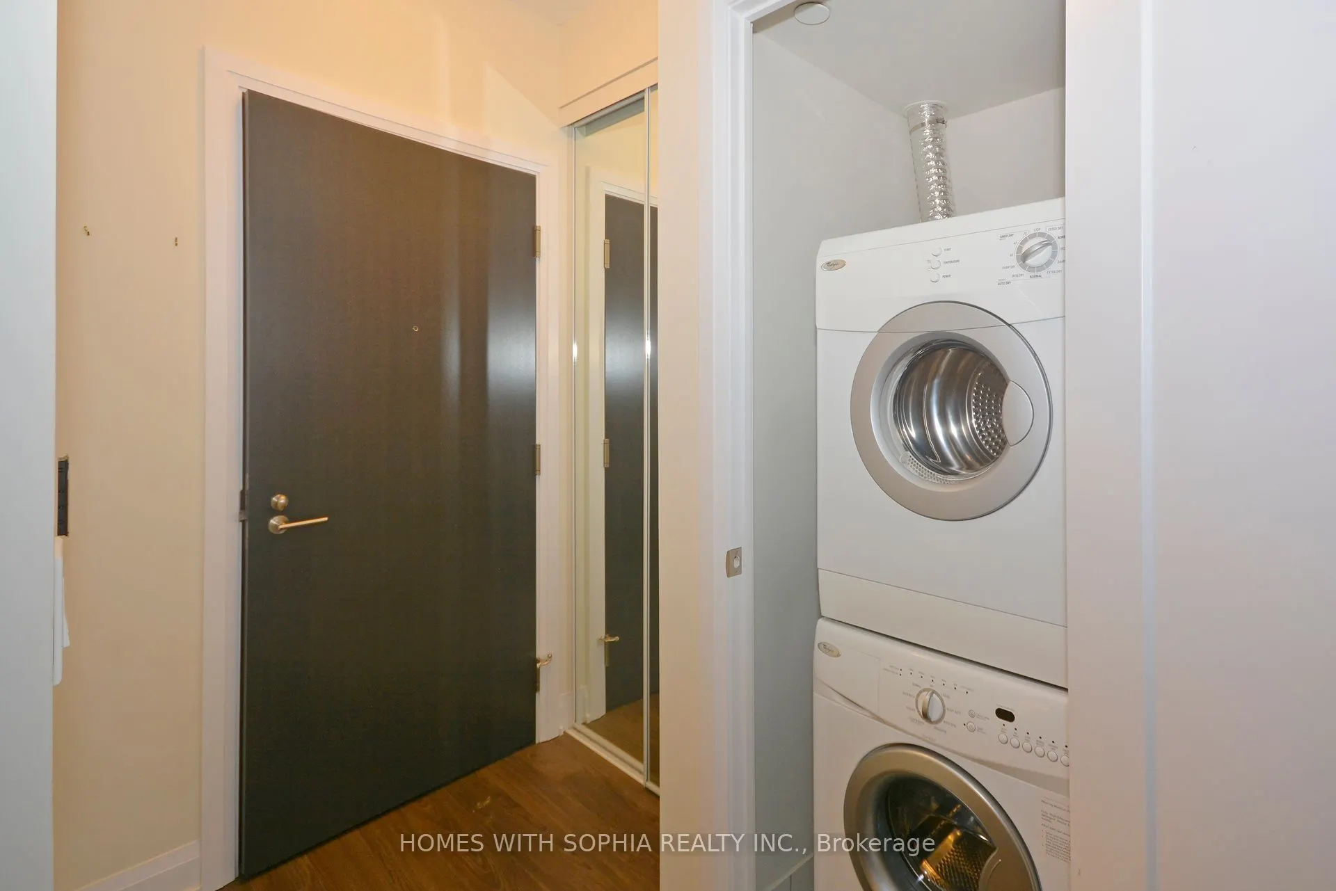 18 Graydon Hall Drive, #2004