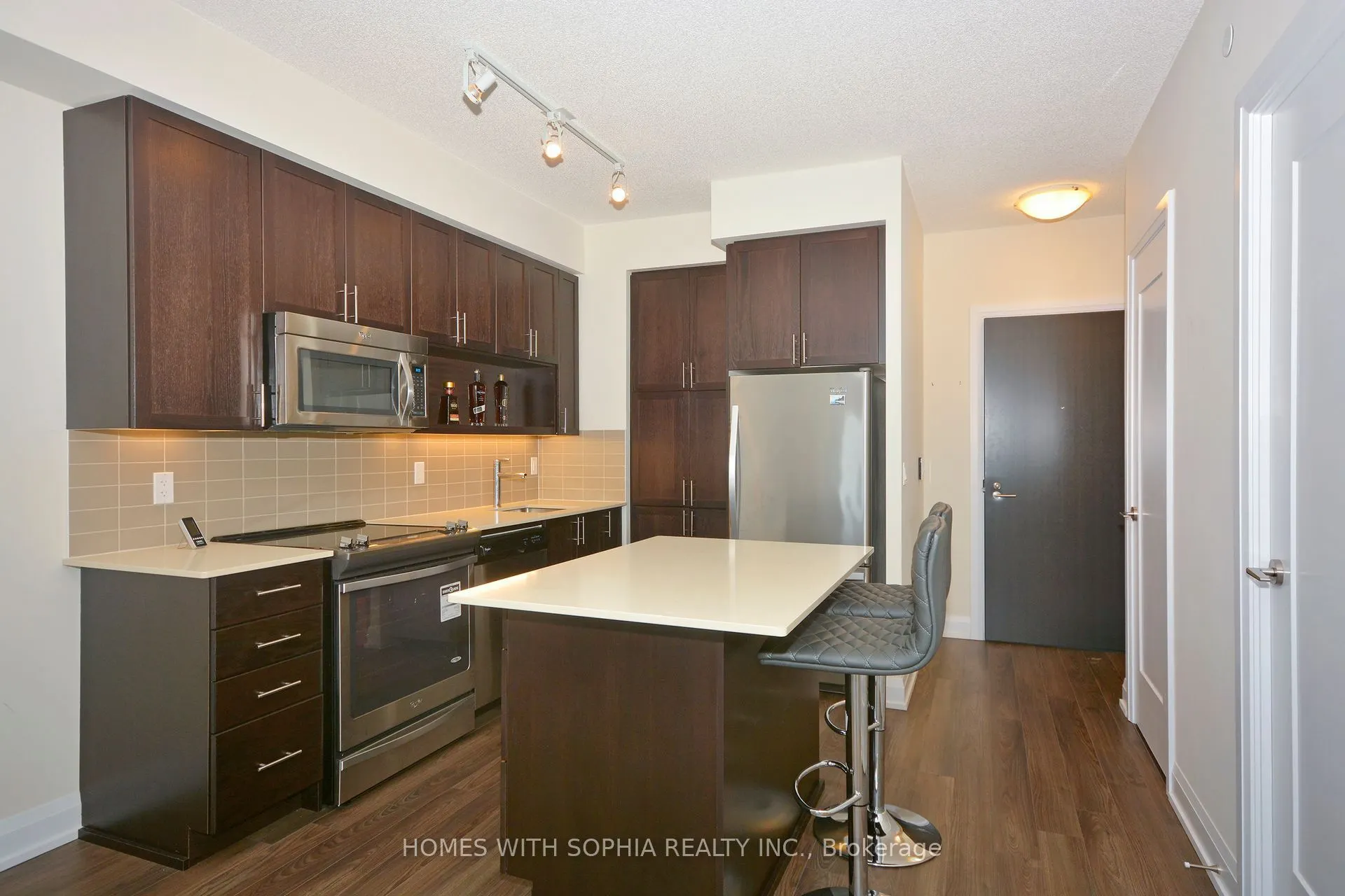 18 Graydon Hall Drive, #2004