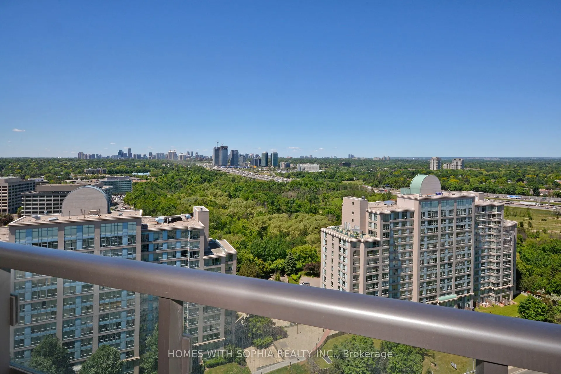 18 Graydon Hall Drive, #2004