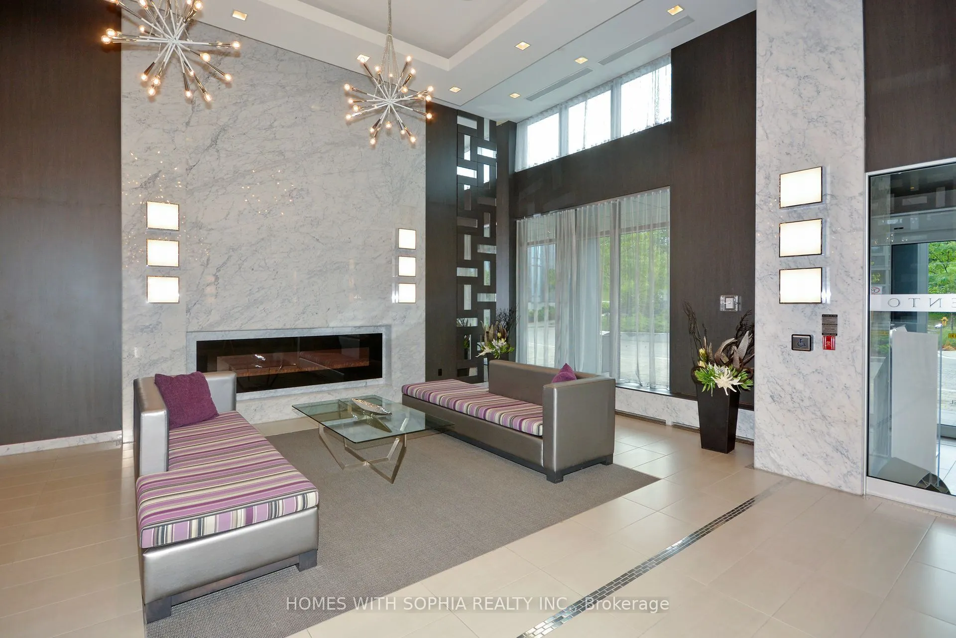 18 Graydon Hall Drive, #2004