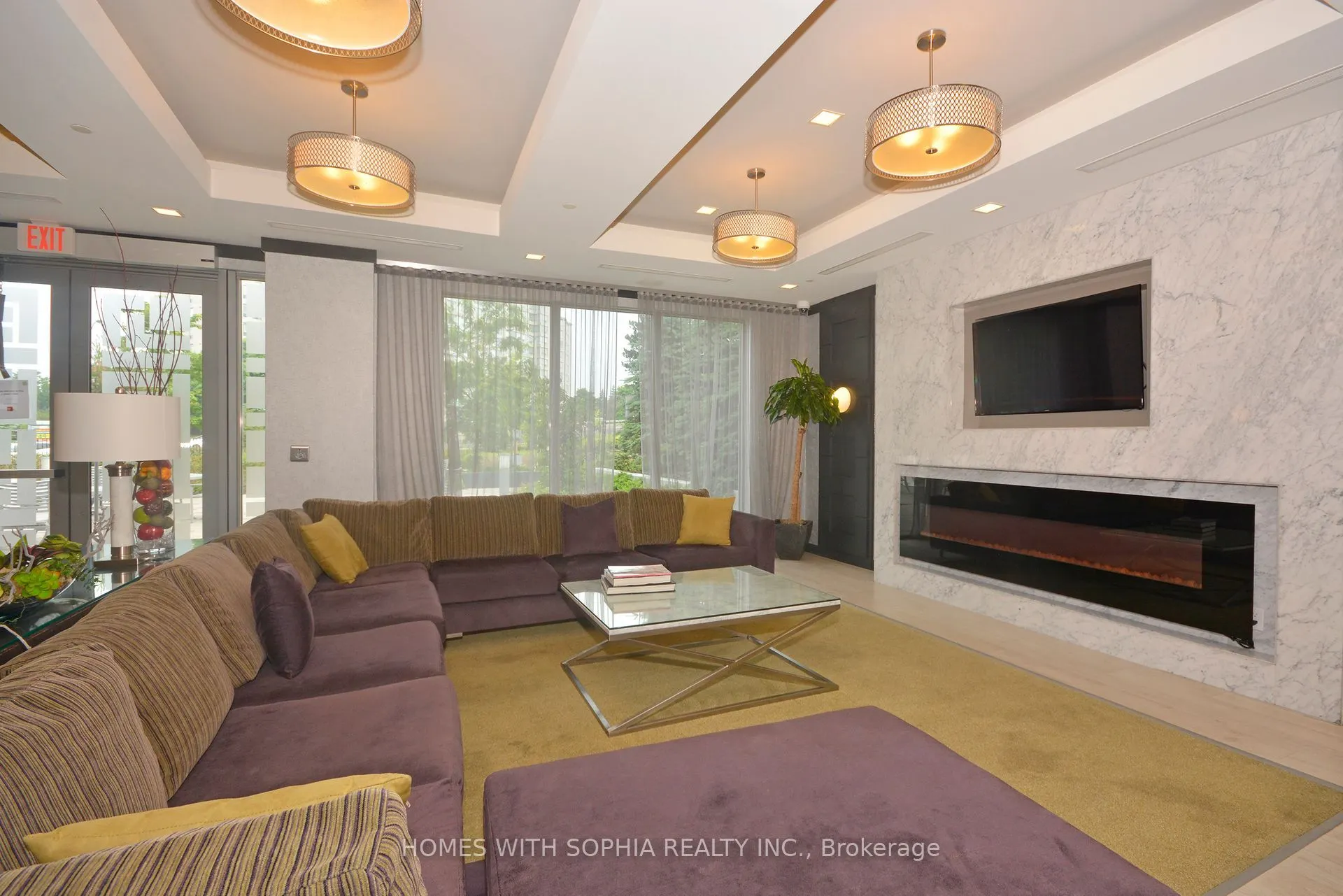 18 Graydon Hall Drive, #2004