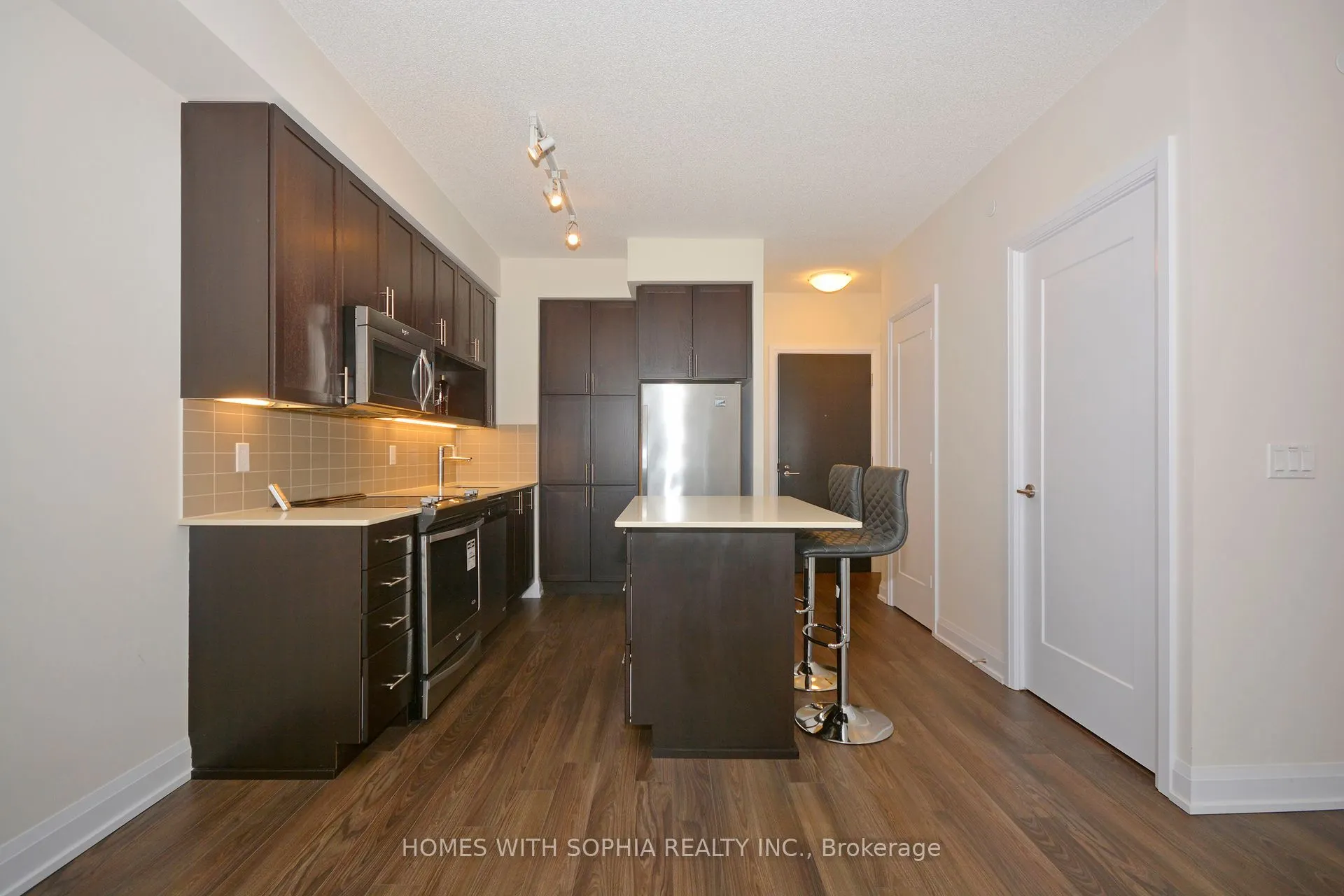 18 Graydon Hall Drive, #2004