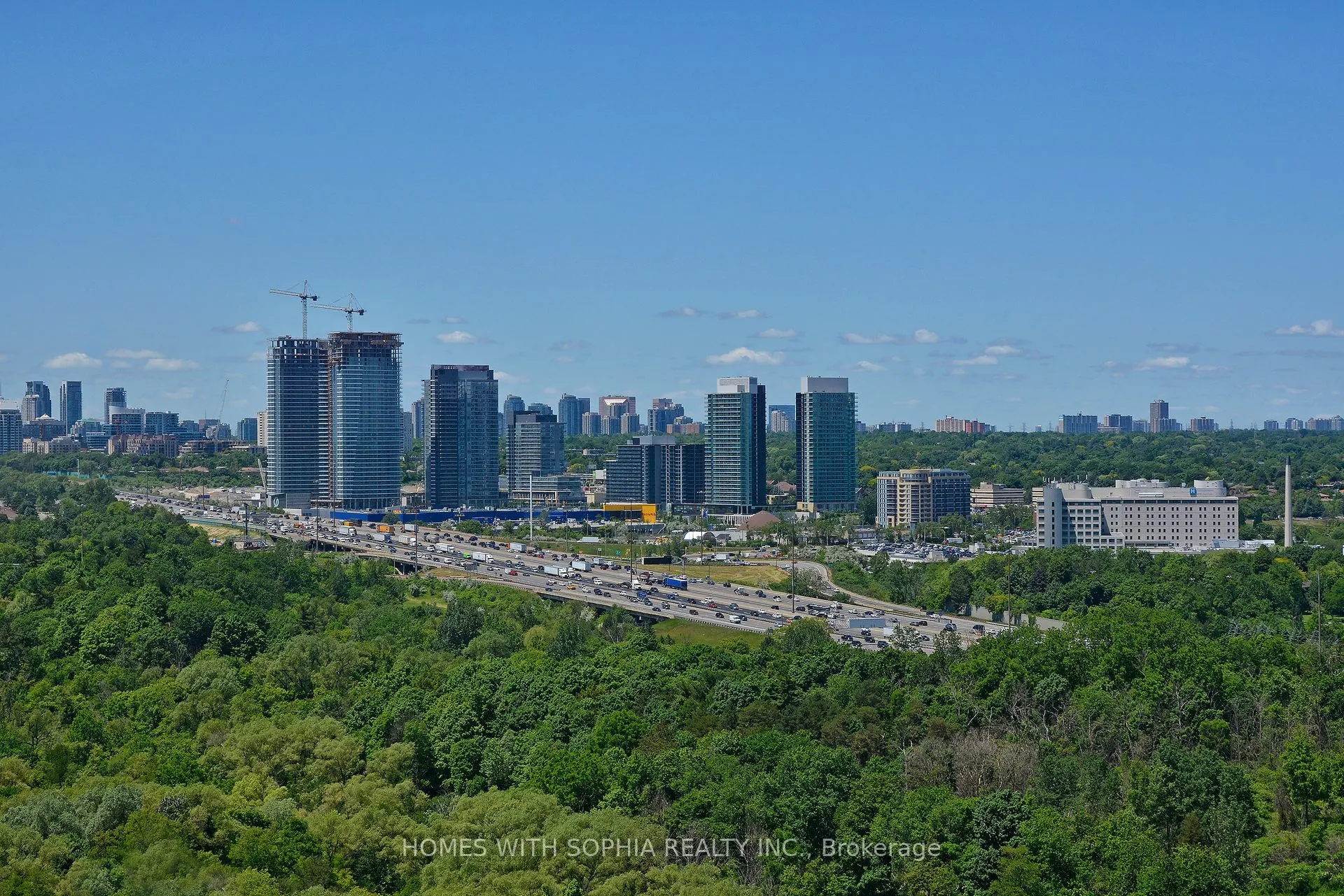 18 Graydon Hall Drive, #2004