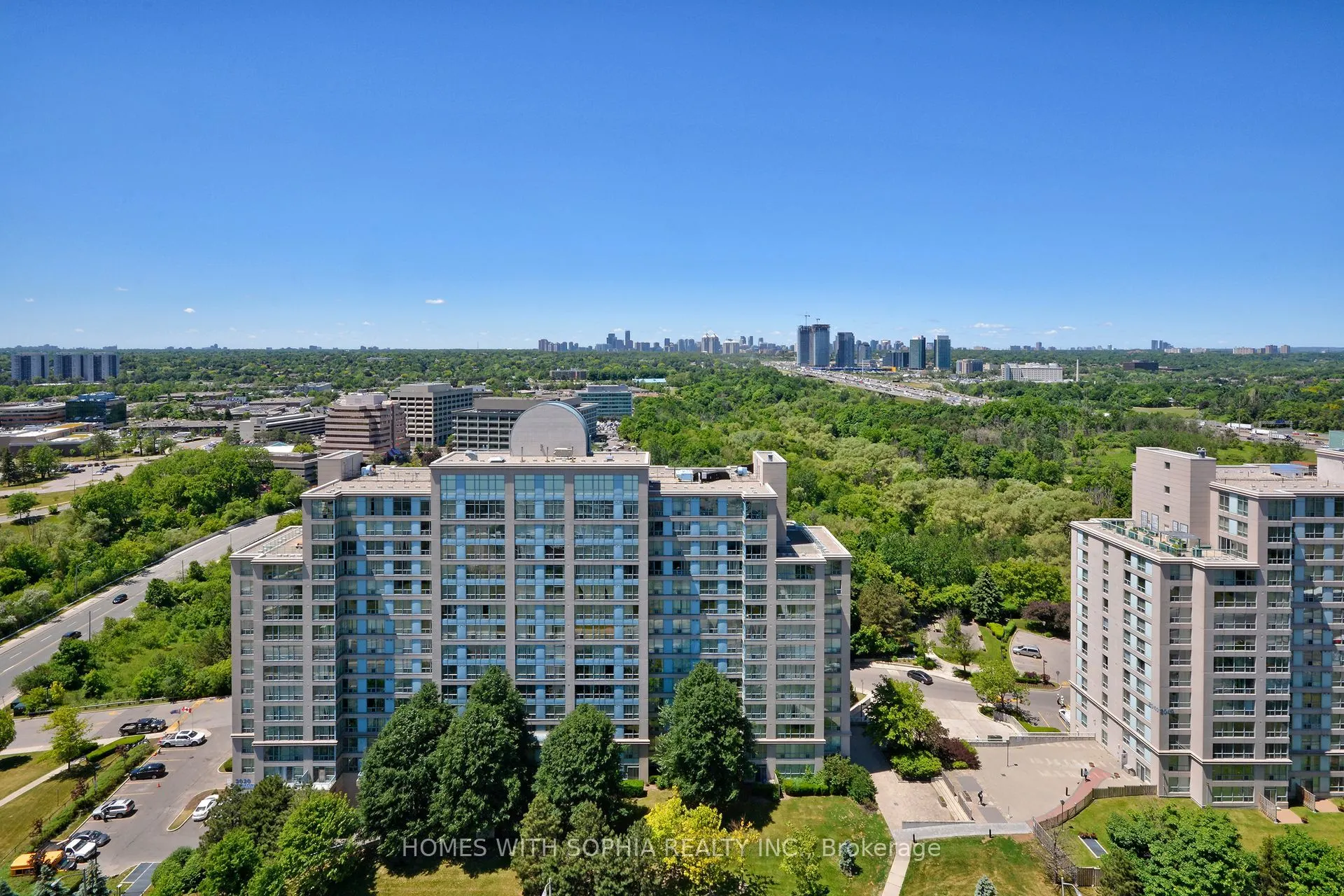 18 Graydon Hall Drive, #2004