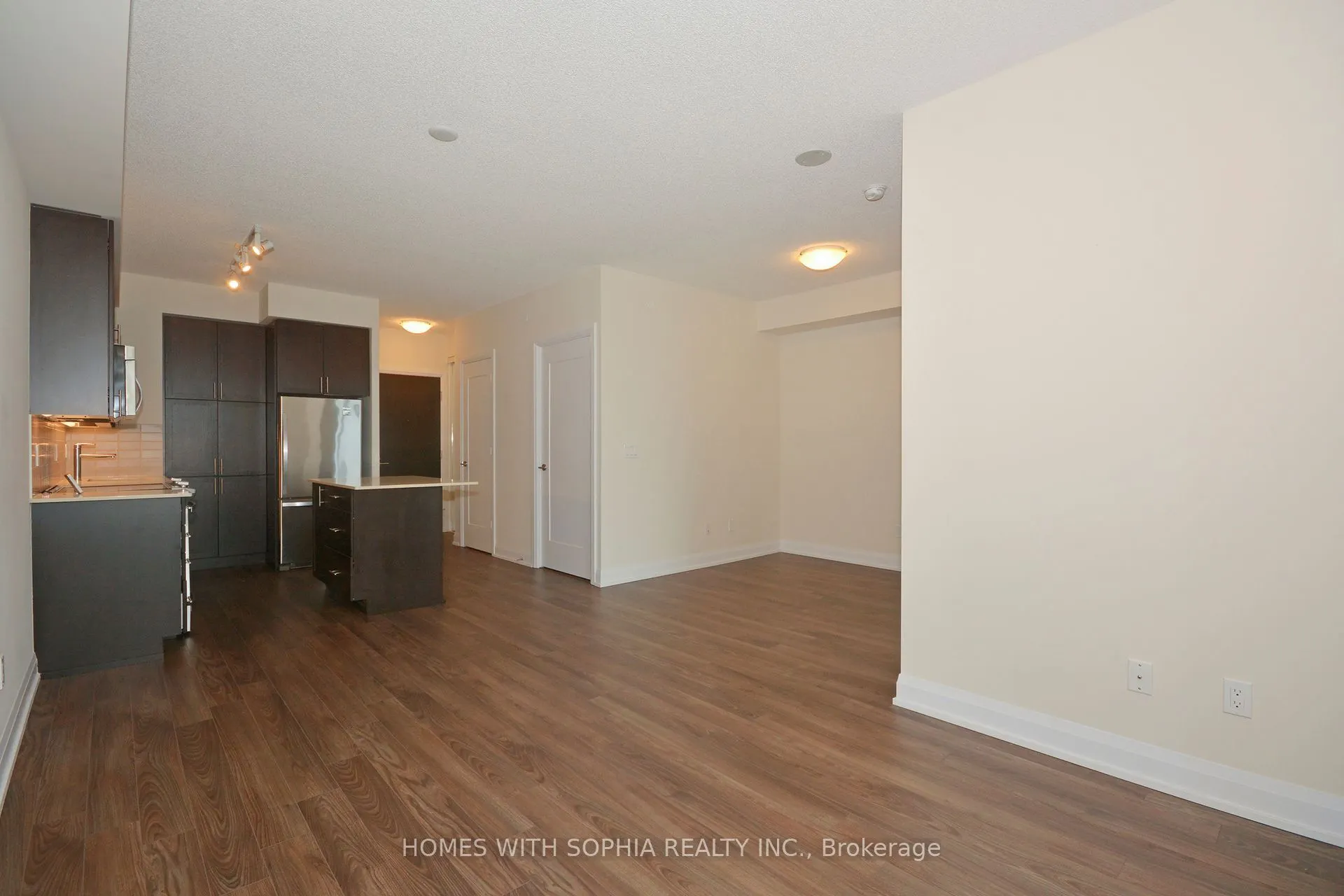 18 Graydon Hall Drive, #2004