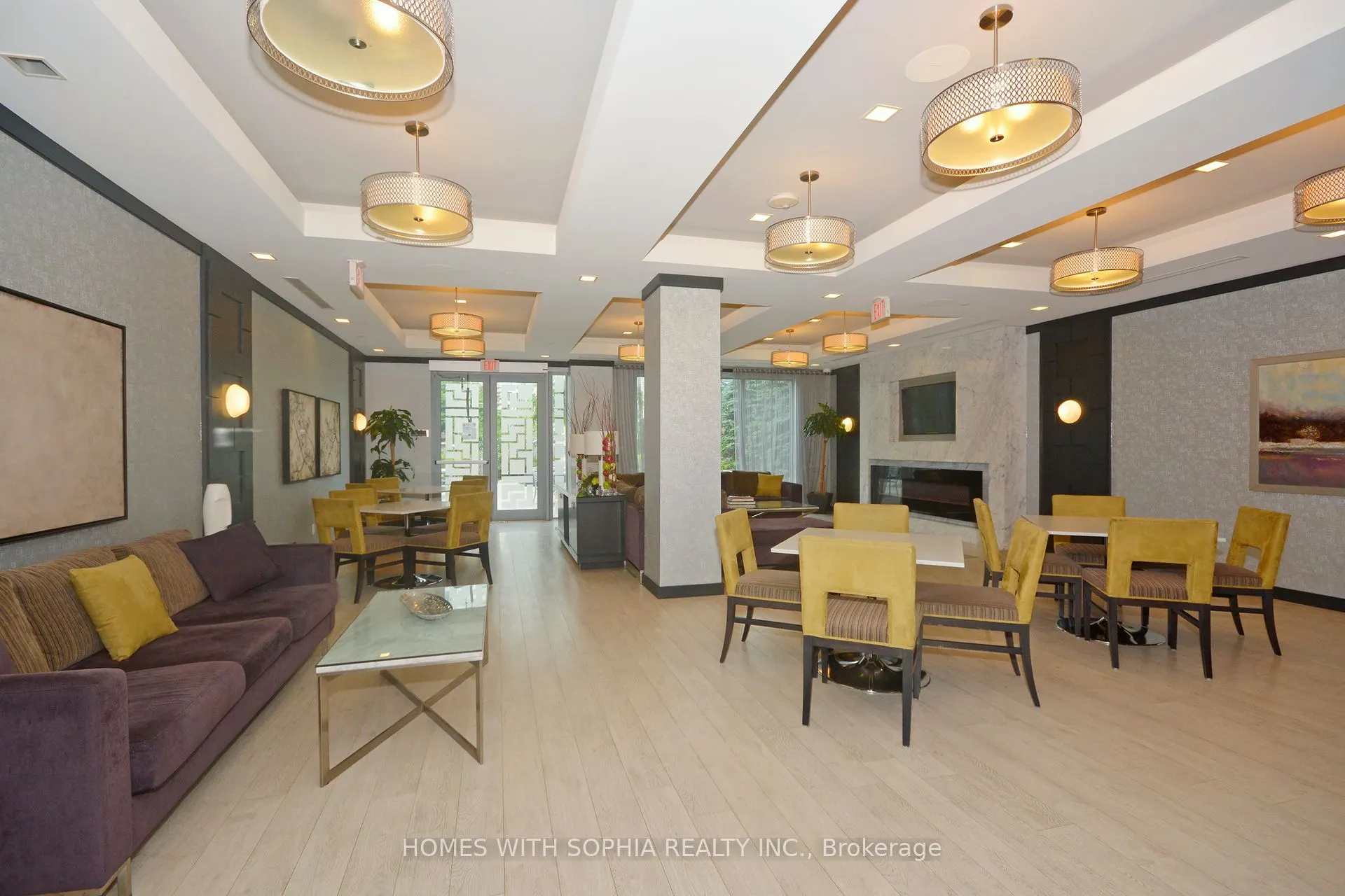 18 Graydon Hall Drive, #2004