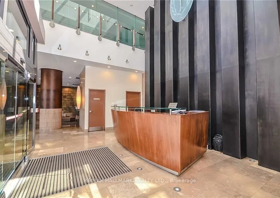 15 Northtown Way, #225