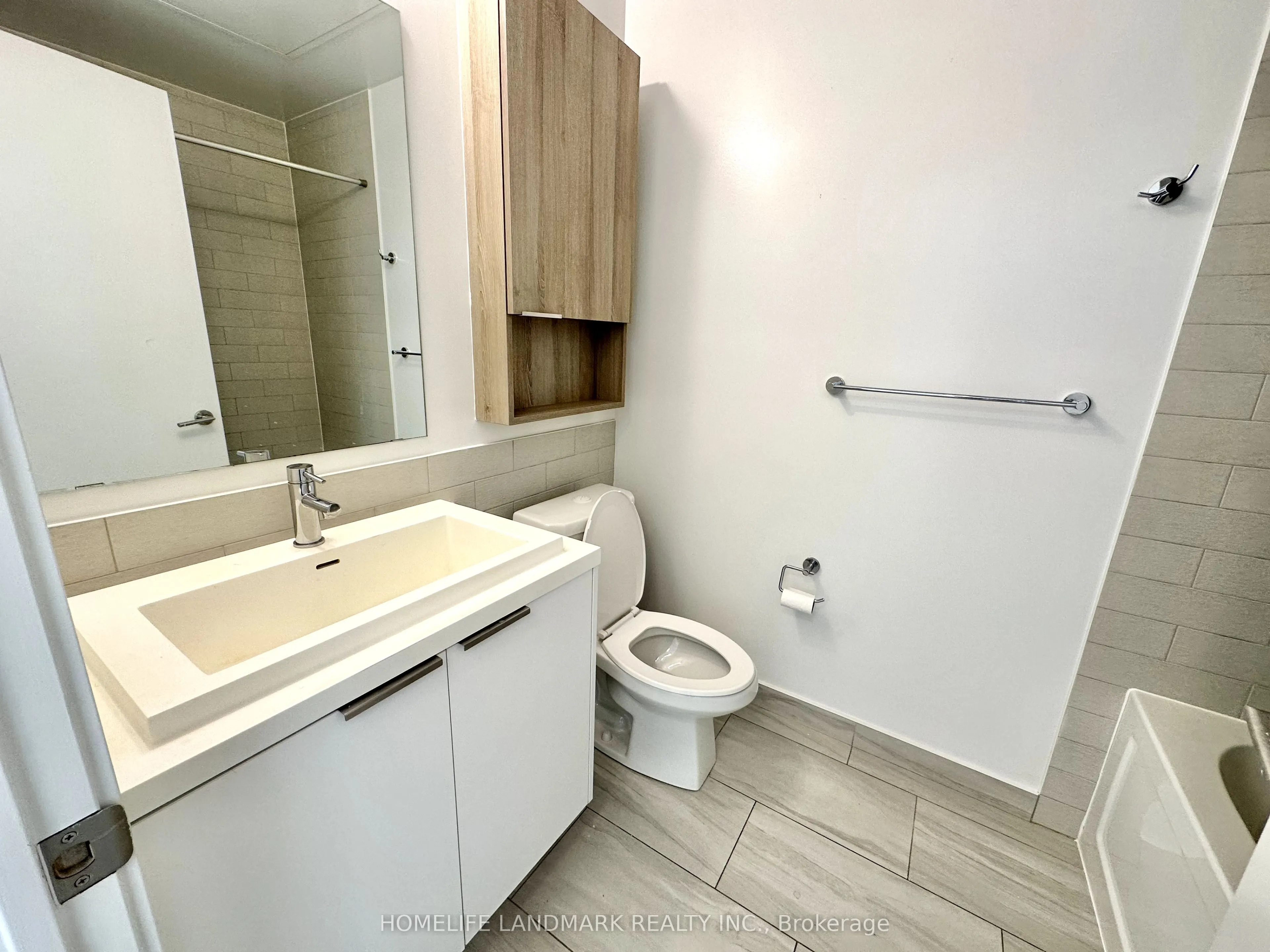 6 Sonic Way S, #408
