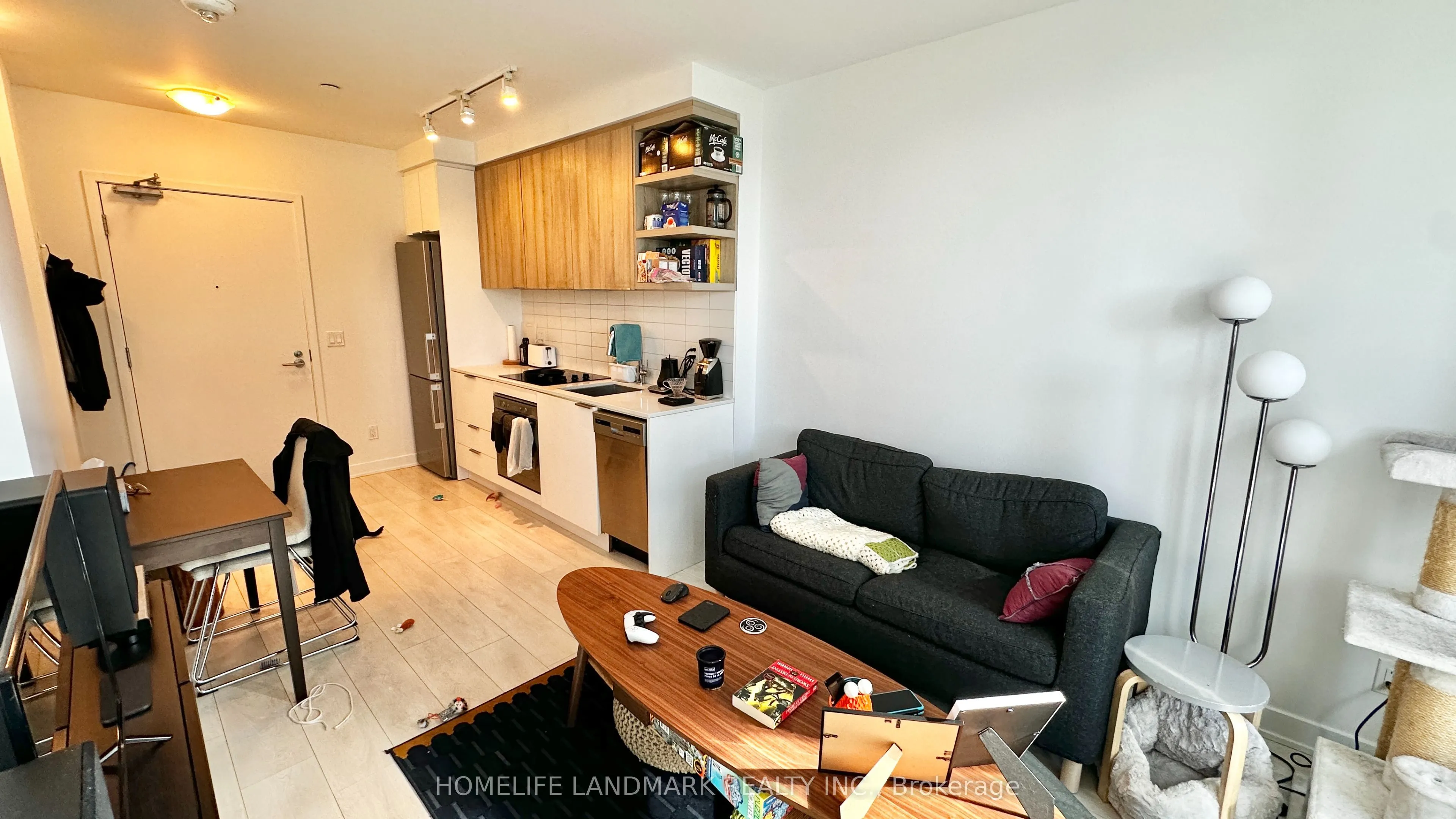 6 Sonic Way S, #408