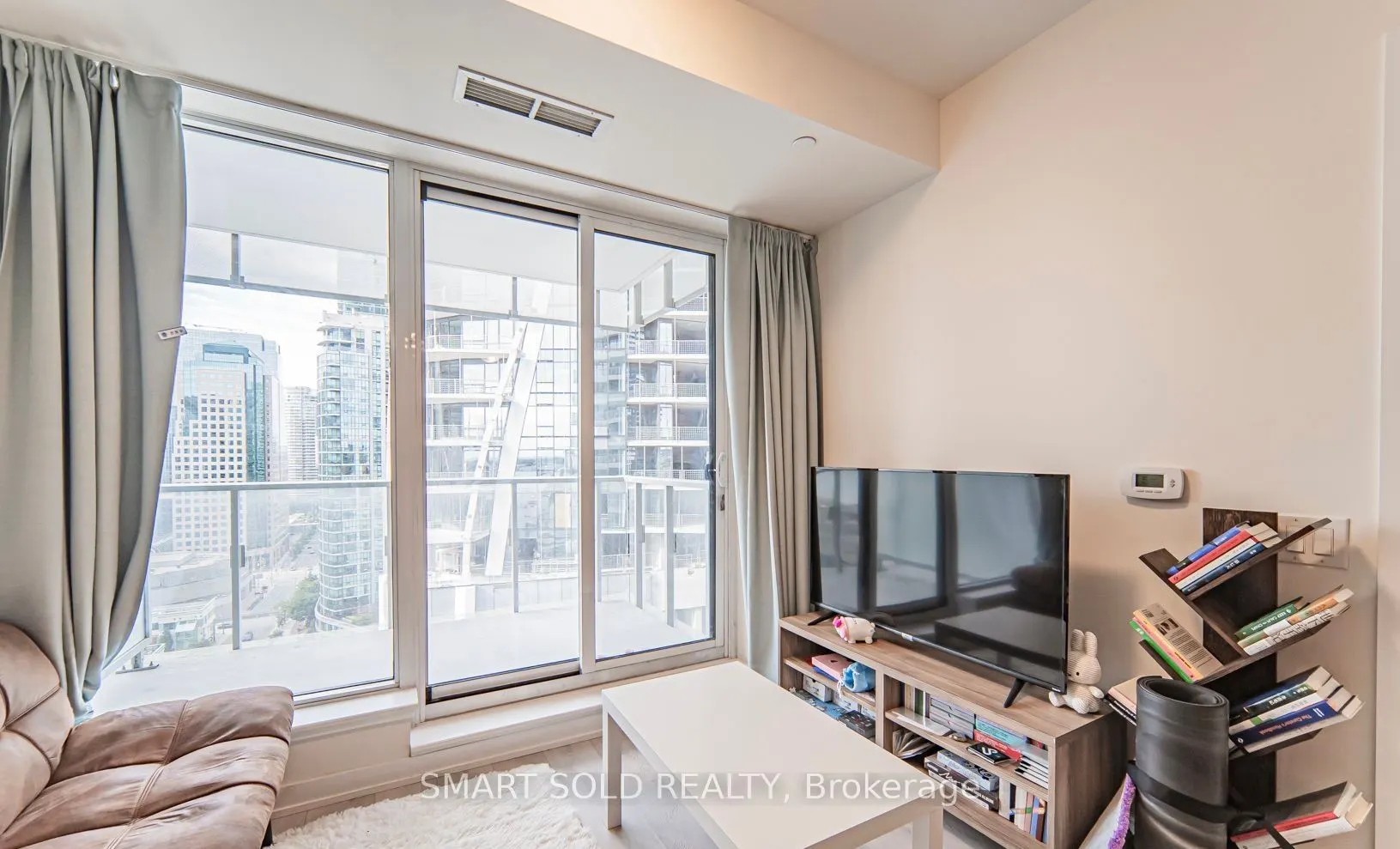 28 Freeland Street, #1603