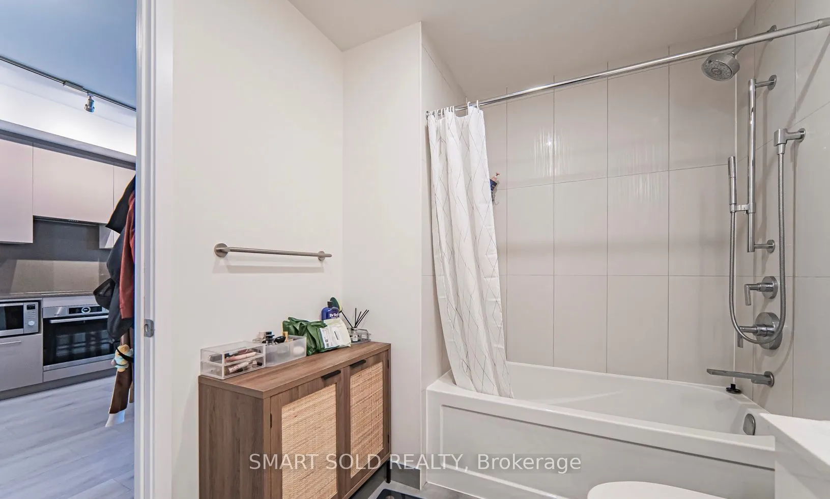 28 Freeland Street, #1603