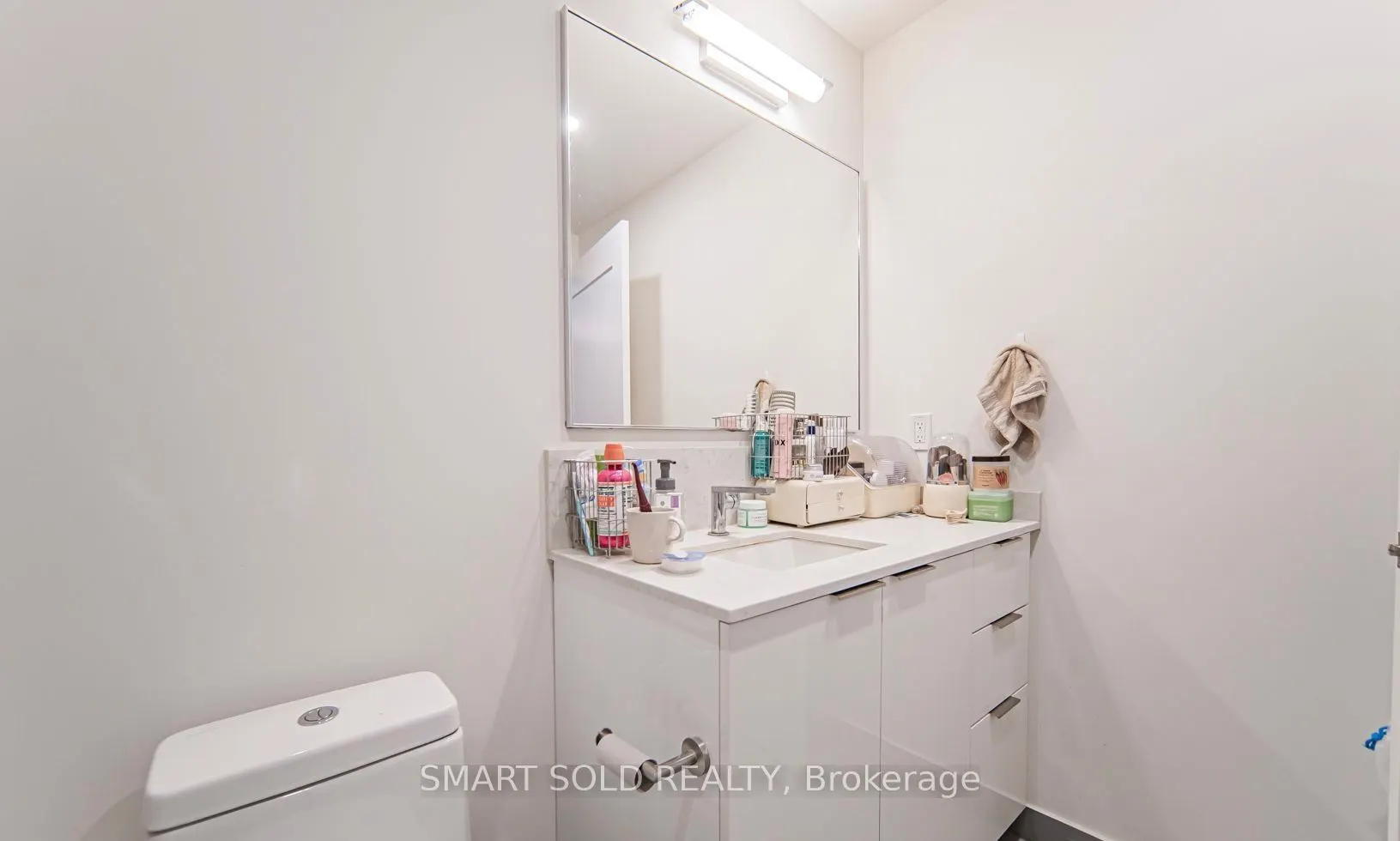28 Freeland Street, #1603